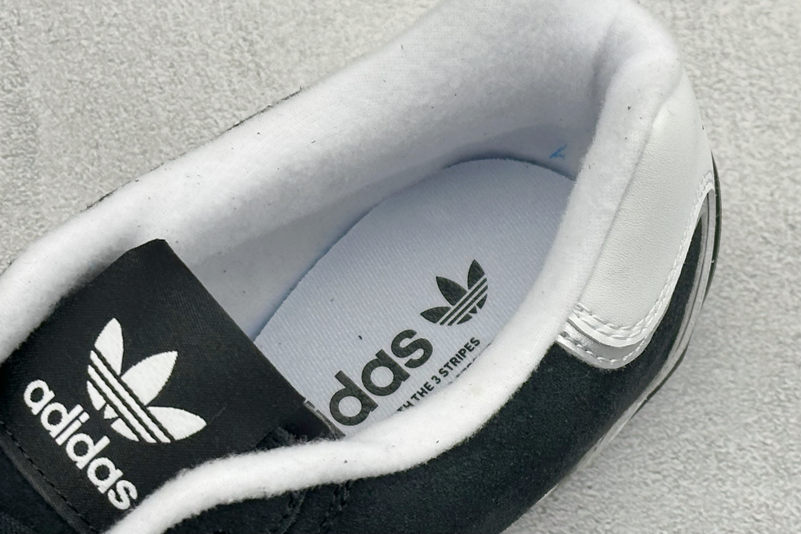 Adidas Originals Adiracer Lo 阿迪达斯潮流防滑耐磨休闲跑步鞋 JP7009 Adidas Originals Adiracer Lo 阿迪达斯潮流防滑耐磨休闲跑步鞋 JP7009