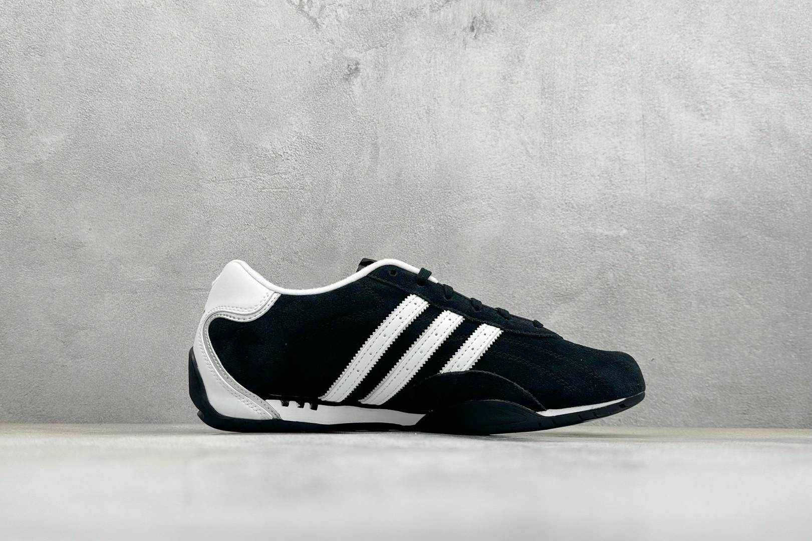 Adidas Originals Adiracer Lo 阿迪达斯潮流防滑耐磨休闲跑步鞋 JP7009 Adidas Originals Adiracer Lo 阿迪达斯潮流防滑耐磨休闲跑步鞋 JP7009