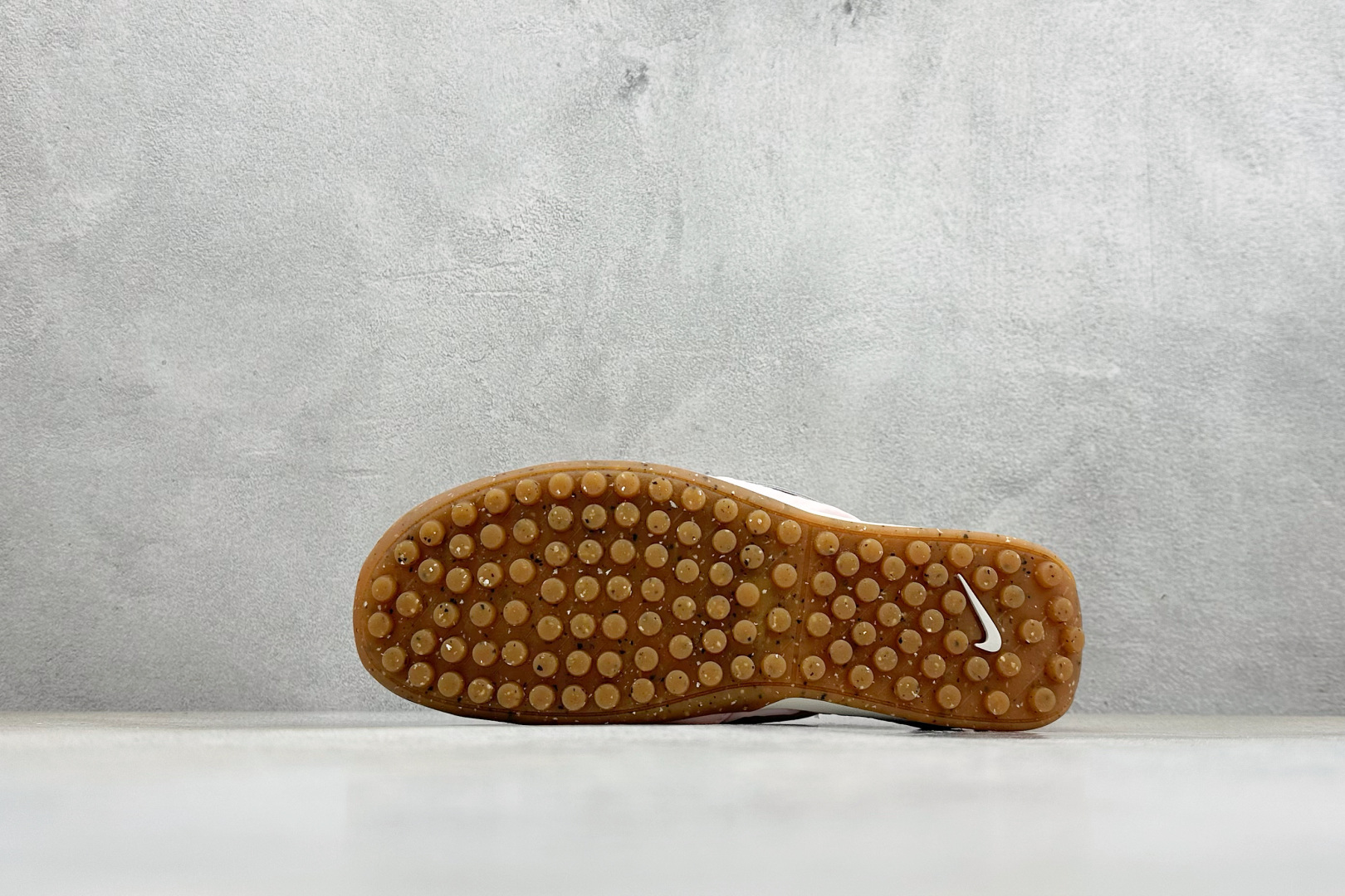 Jacquemus x Nike Moon Shoe SP 网红薄底低帮生活休闲鞋 HV8547-601 Jacquemus x Nike Moon Shoe SP 网红薄底低帮生活休闲鞋 HV8547-601