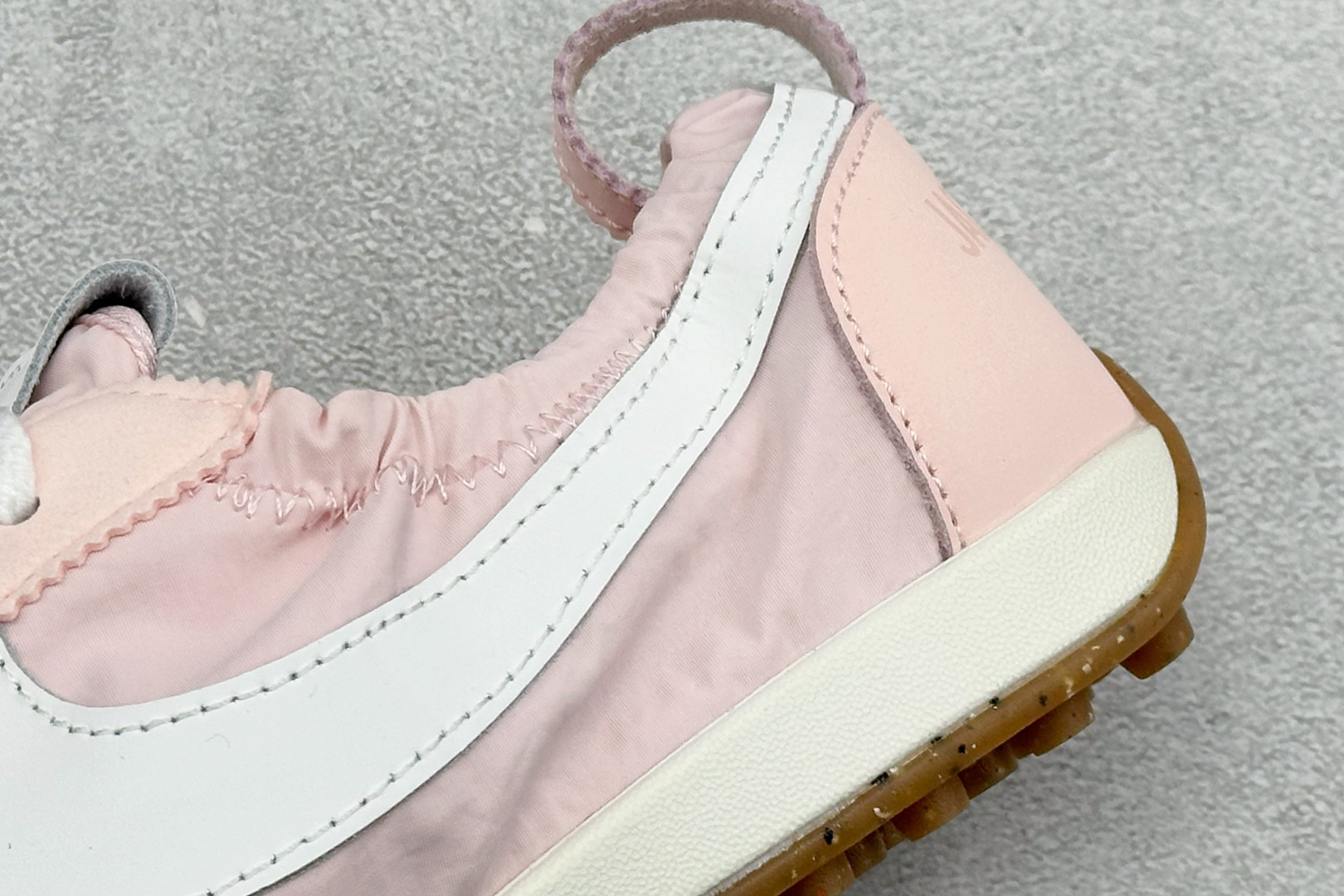 Jacquemus x Nike Moon Shoe SP 网红薄底低帮生活休闲鞋 HV8547-601 Jacquemus x Nike Moon Shoe SP 网红薄底低帮生活休闲鞋 HV8547-601