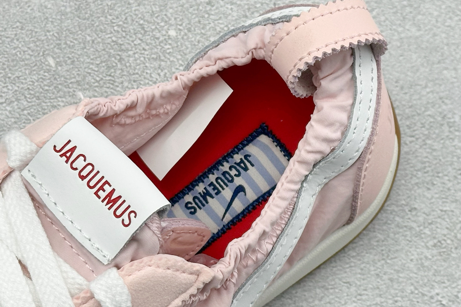 Jacquemus x Nike Moon Shoe SP 网红薄底低帮生活休闲鞋 HV8547-601 Jacquemus x Nike Moon Shoe SP 网红薄底低帮生活休闲鞋 HV8547-601