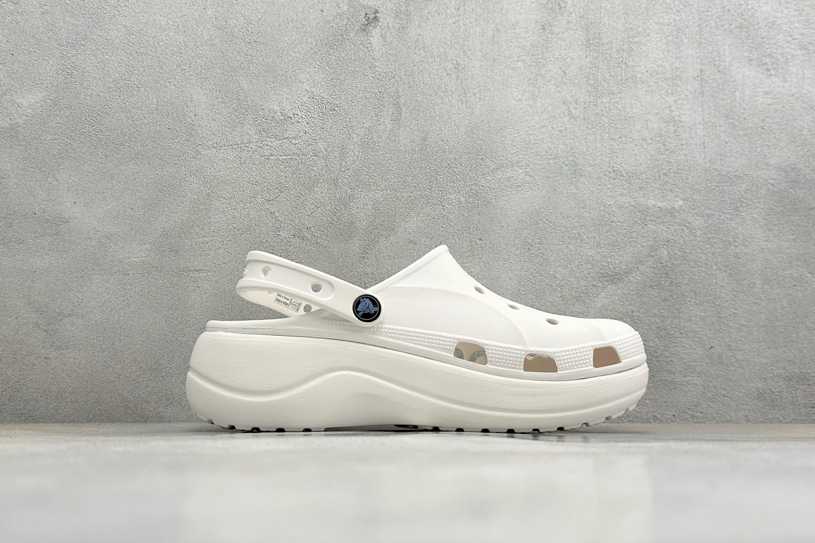 K版Crocs 卡洛驰 云彩 经典热销系列 经典主推 永不过时 208186 K版Crocs 卡洛驰 云彩 经典热销系列 经典主推 永不过时 208186