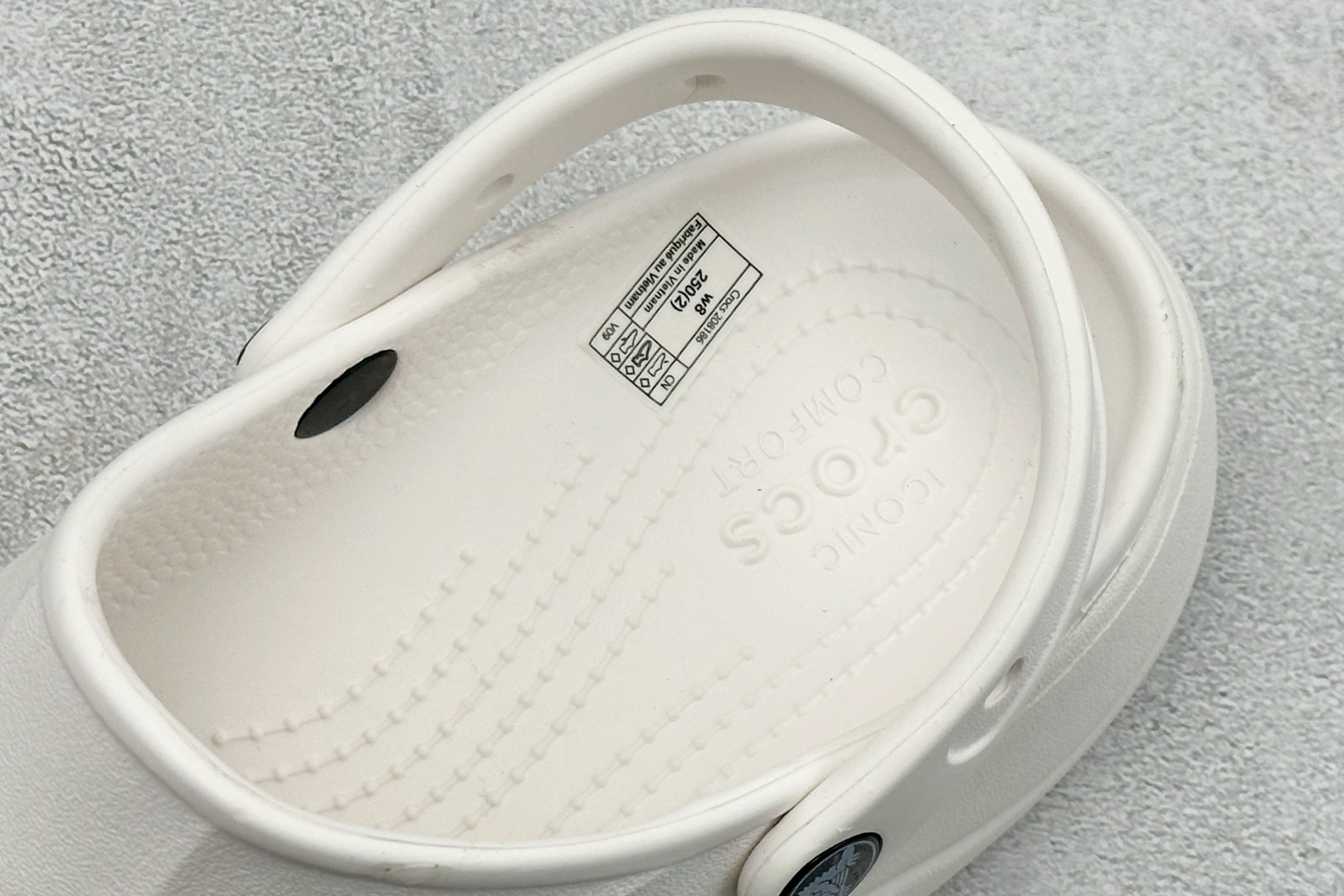 K版Crocs 卡洛驰 云彩 经典热销系列 经典主推 永不过时 208186 K版Crocs 卡洛驰 云彩 经典热销系列 经典主推 永不过时 208186