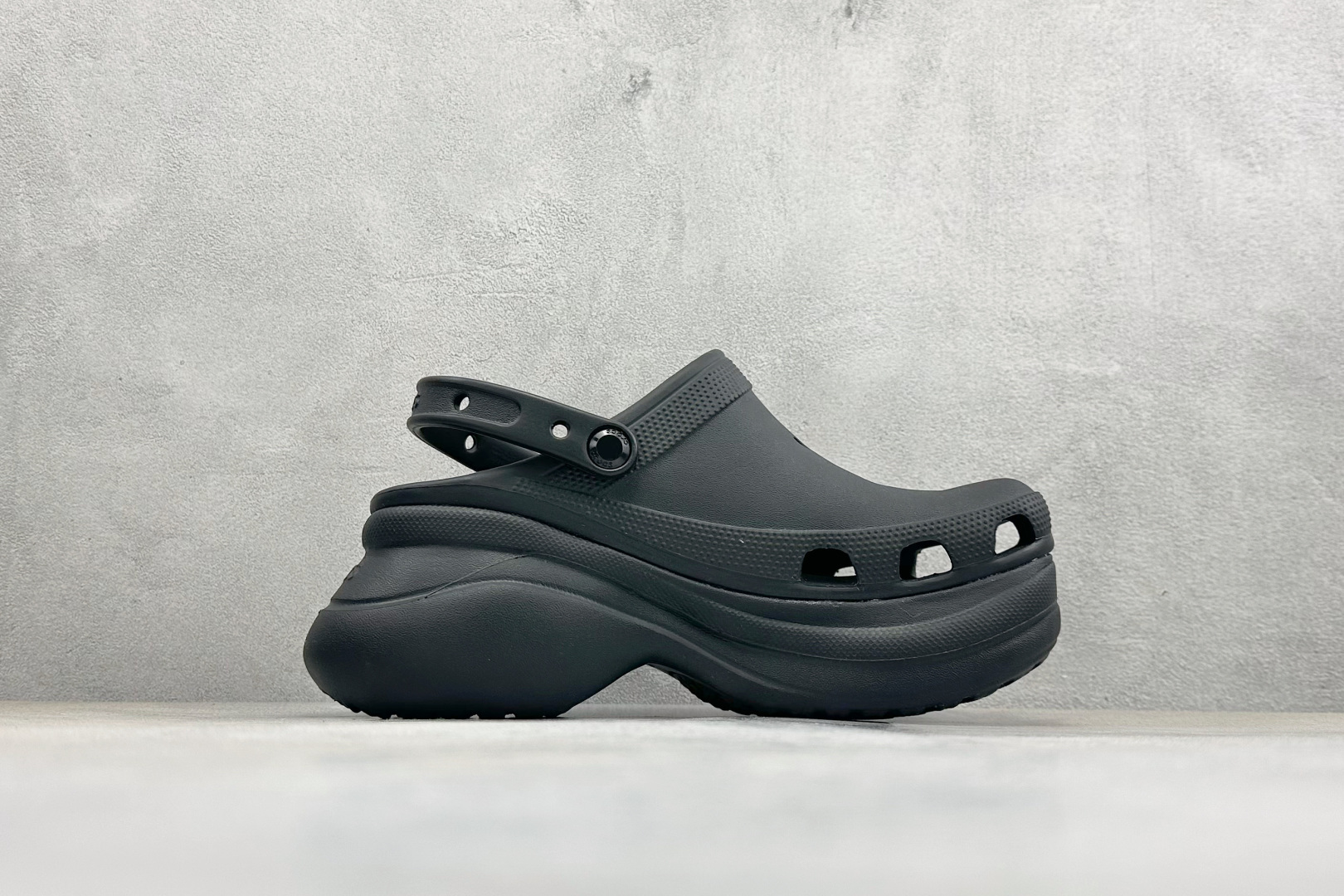 K版Crocs 卡洛驰 鲸鱼 经典热销系列 206750 K版Crocs 卡洛驰 鲸鱼 经典热销系列 206750