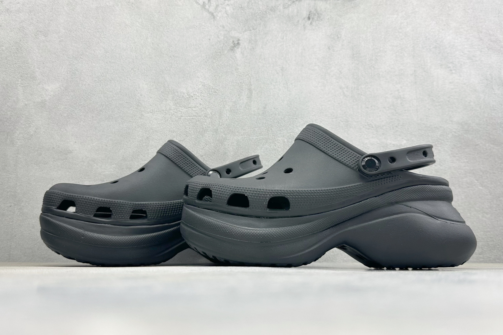 K版Crocs 卡洛驰 鲸鱼 经典热销系列 206750 K版Crocs 卡洛驰 鲸鱼 经典热销系列 206750