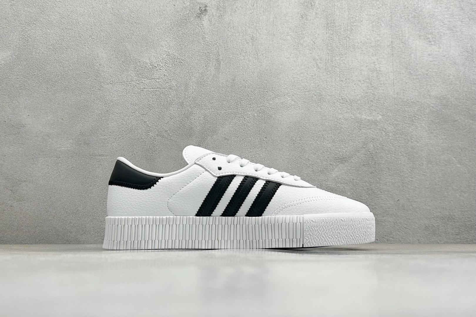 XH版Adidas originals Sambarose 桑巴增高舒适耐磨防滑低帮板鞋 F34239