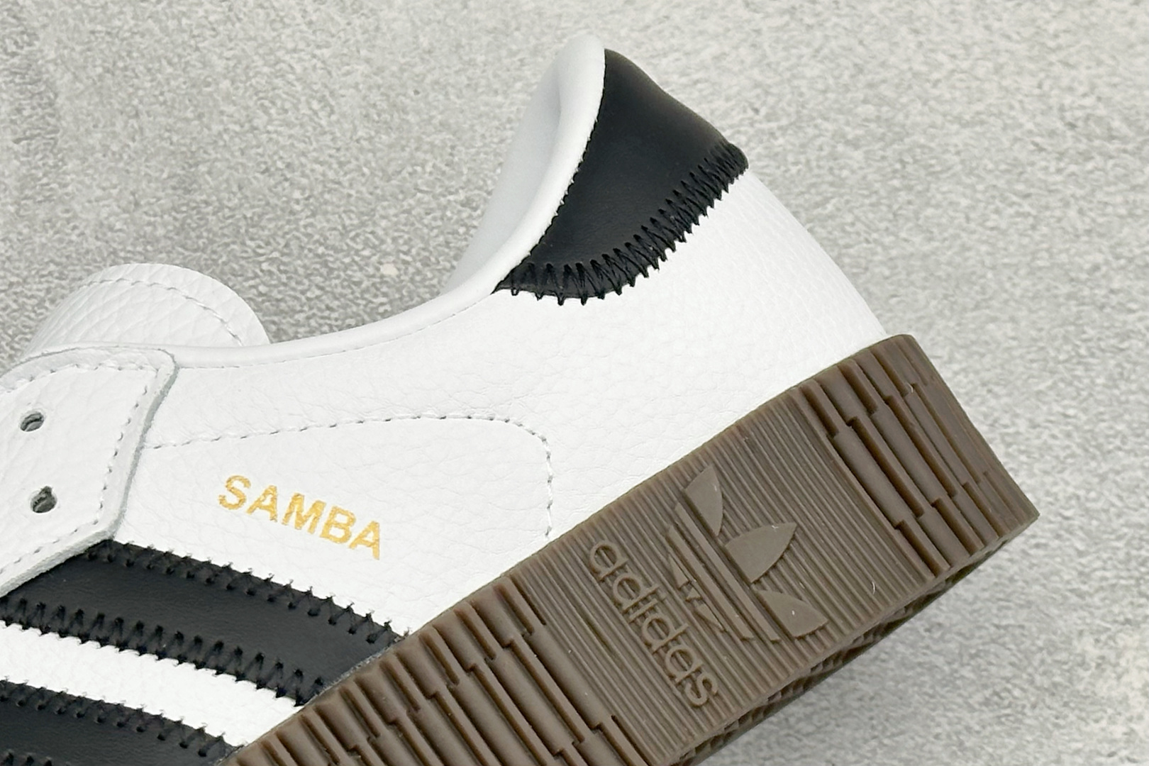 XH版Adidas originals Sambarose 桑巴增高舒适耐磨防滑低帮板鞋 AQ1134