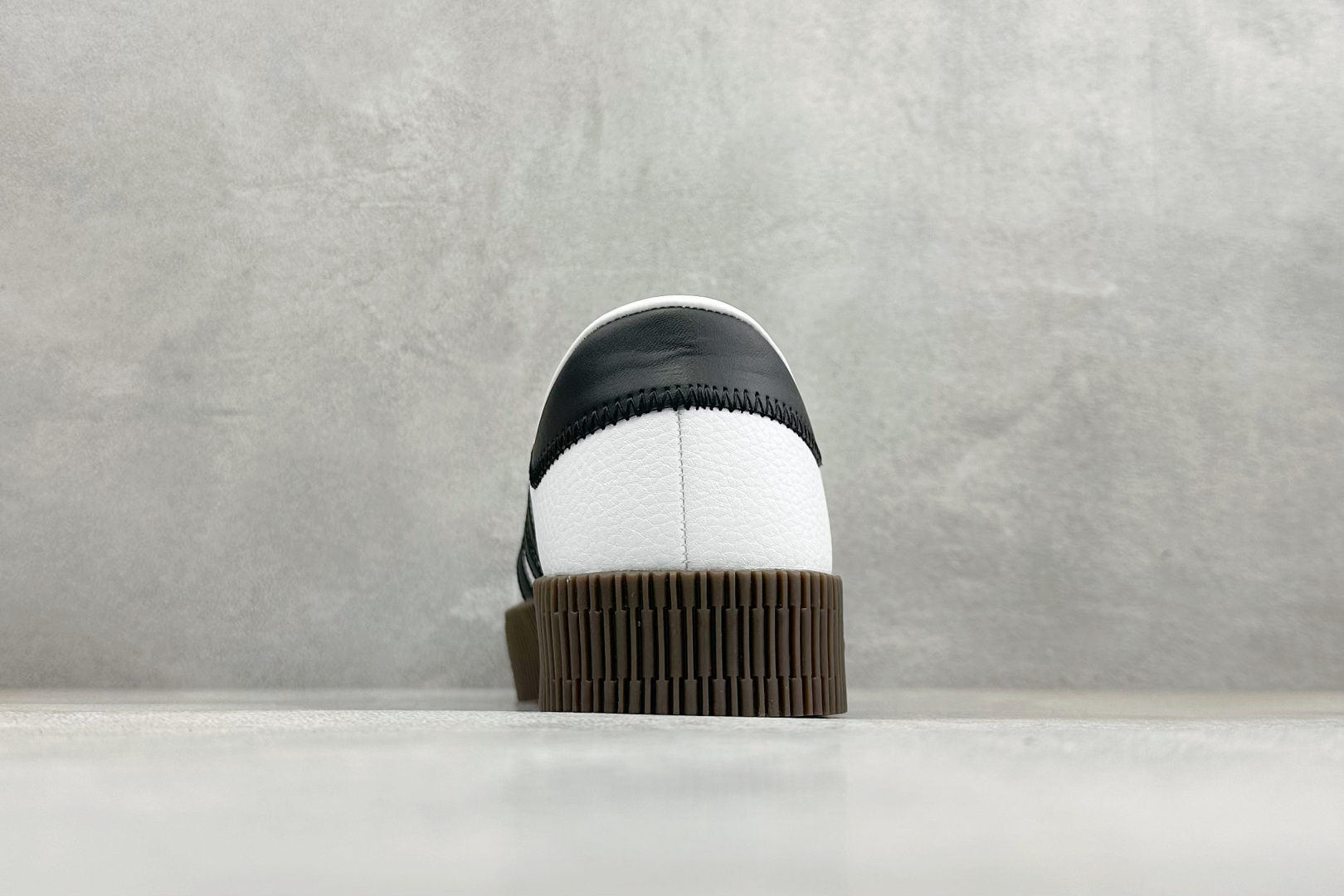XH版Adidas originals Sambarose 桑巴增高舒适耐磨防滑低帮板鞋 AQ1134