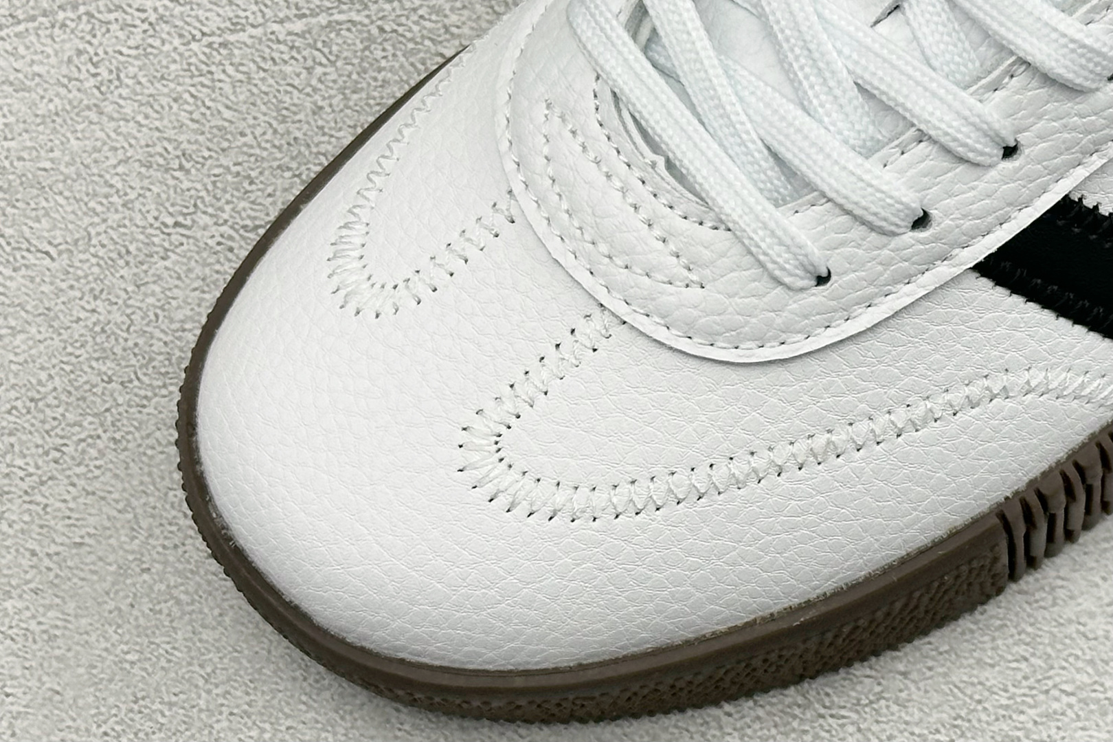 XH版Adidas originals Sambarose 桑巴增高舒适耐磨防滑低帮板鞋 AQ1134