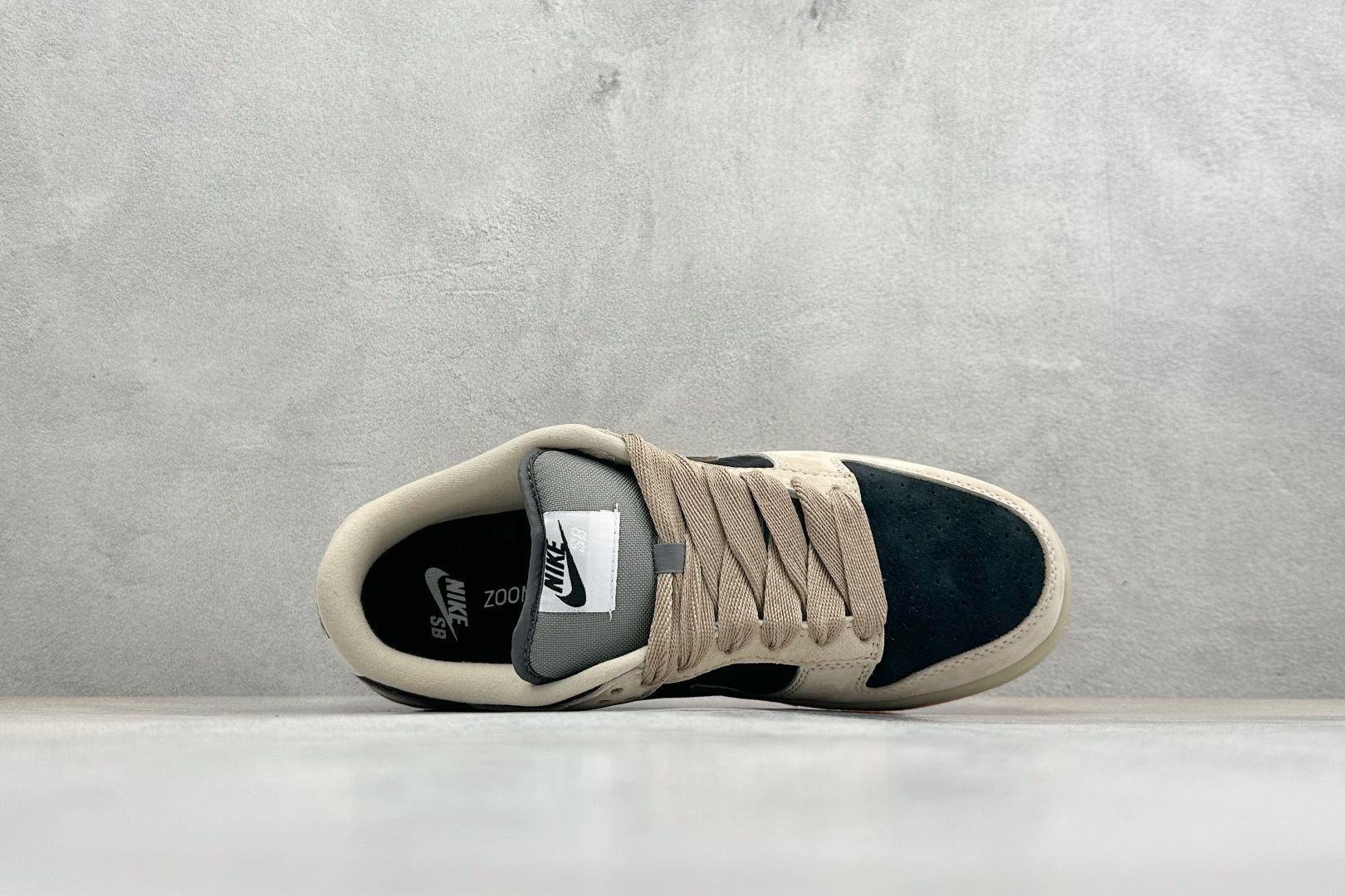 K版Nike SB Dunk Low 卡其黑灰勾 低帮休闲板鞋 HJ0367-200 K版Nike SB Dunk Low 卡其黑灰勾 低帮休闲板鞋 HJ0367-200