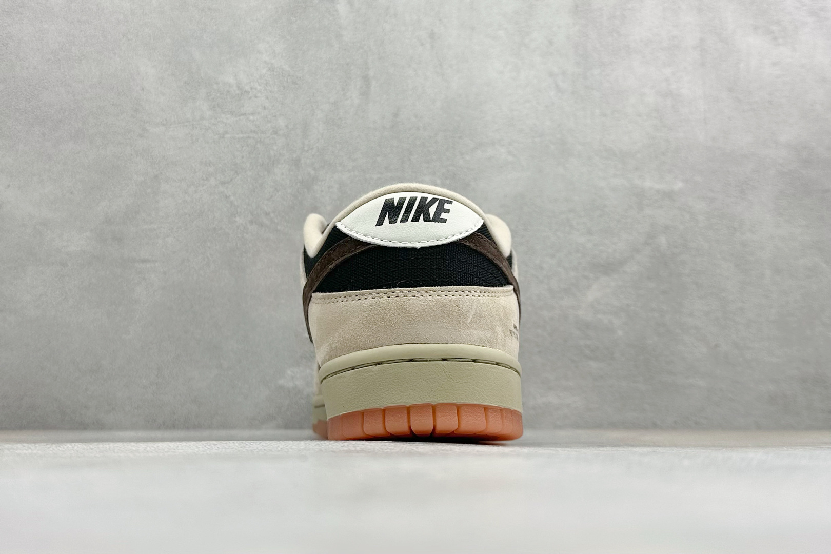 K版Nike SB Dunk Low 卡其黑灰勾 低帮休闲板鞋 HJ0367-200 K版Nike SB Dunk Low 卡其黑灰勾 低帮休闲板鞋 HJ0367-200