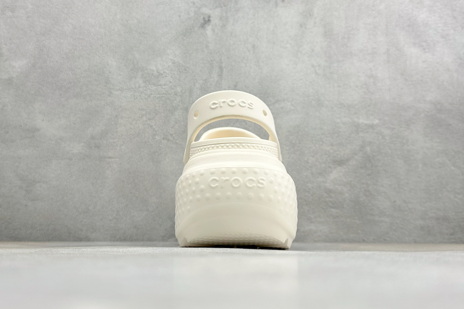 K版Crocs 卡洛驰 雪屋 经典热销系列 经典主推 209347-100 K版Crocs 卡洛驰 雪屋 经典热销系列 经典主推 209347-100
