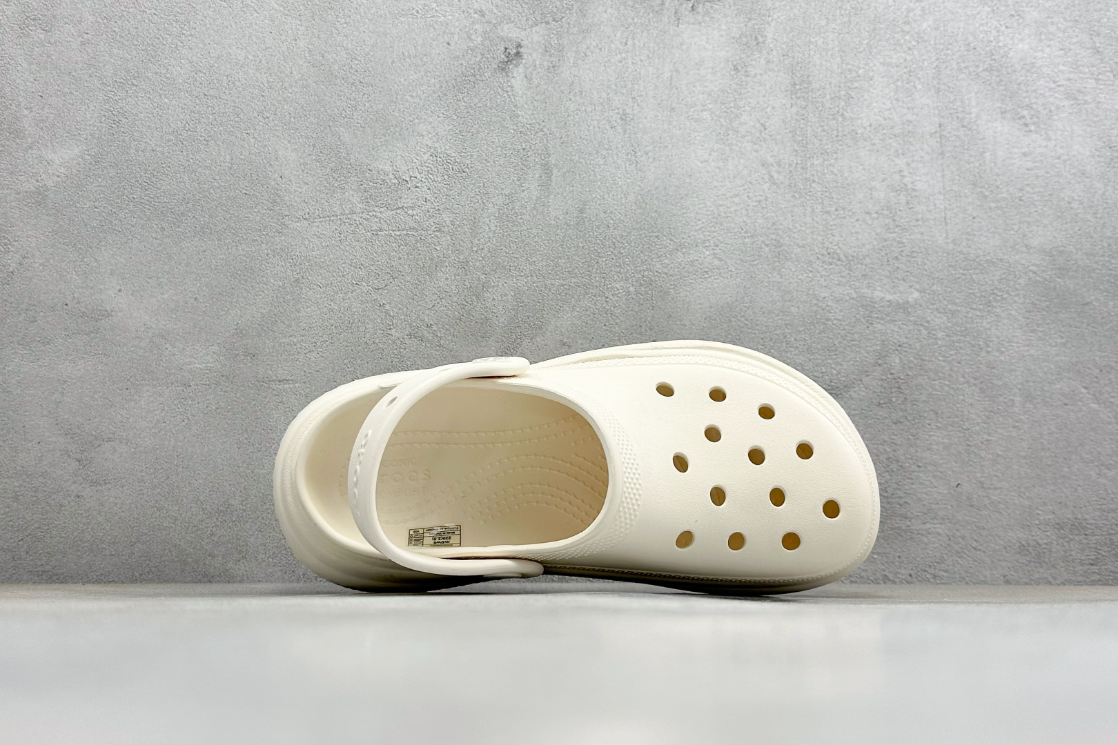 K版Crocs 卡洛驰 雪屋 经典热销系列 经典主推 209347-100 K版Crocs 卡洛驰 雪屋 经典热销系列 经典主推 209347-100