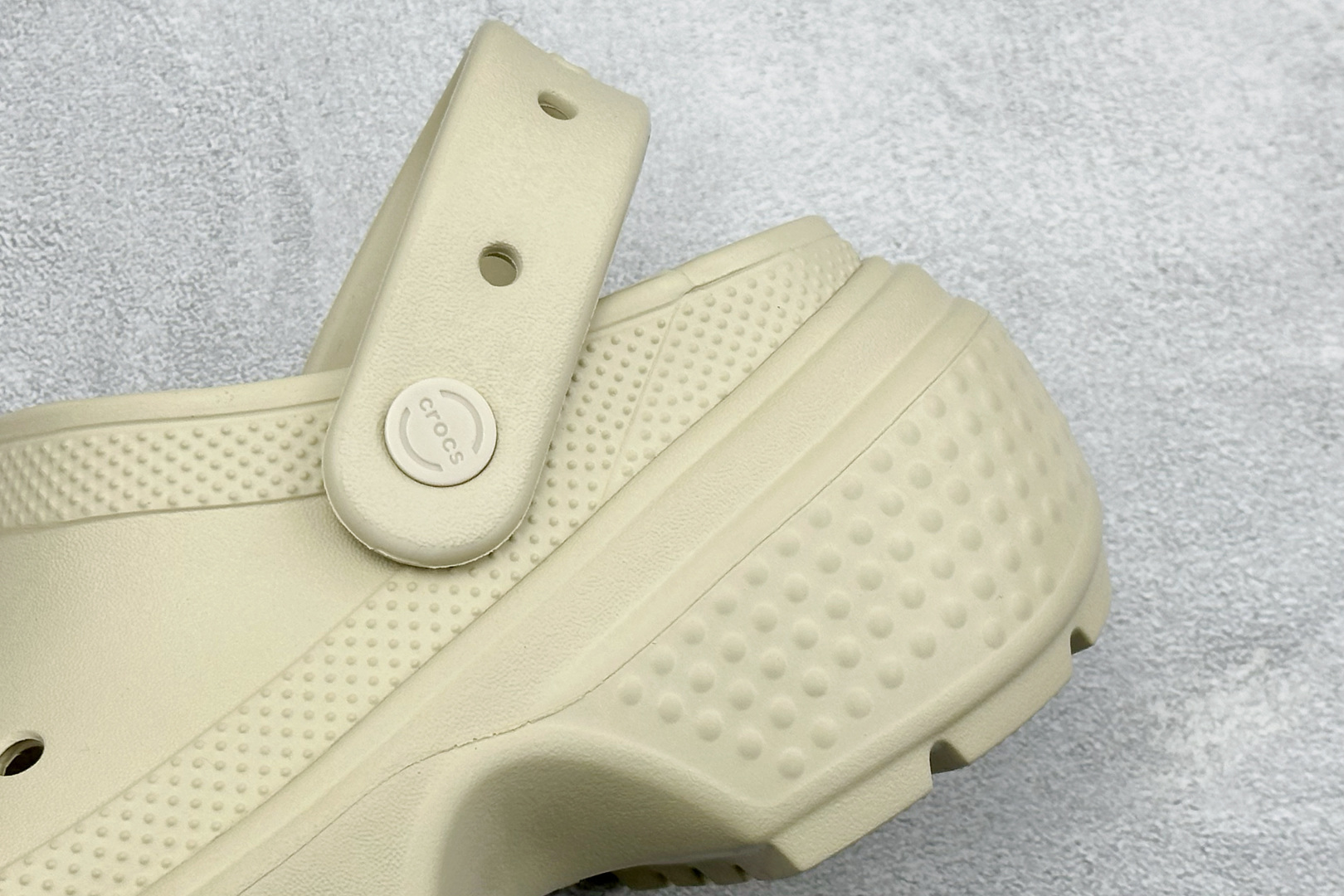 K版Crocs 卡洛驰 雪屋 经典热销系列 经典主推 209347-2Y2 K版Crocs 卡洛驰 雪屋 经典热销系列 经典主推 209347-2Y2