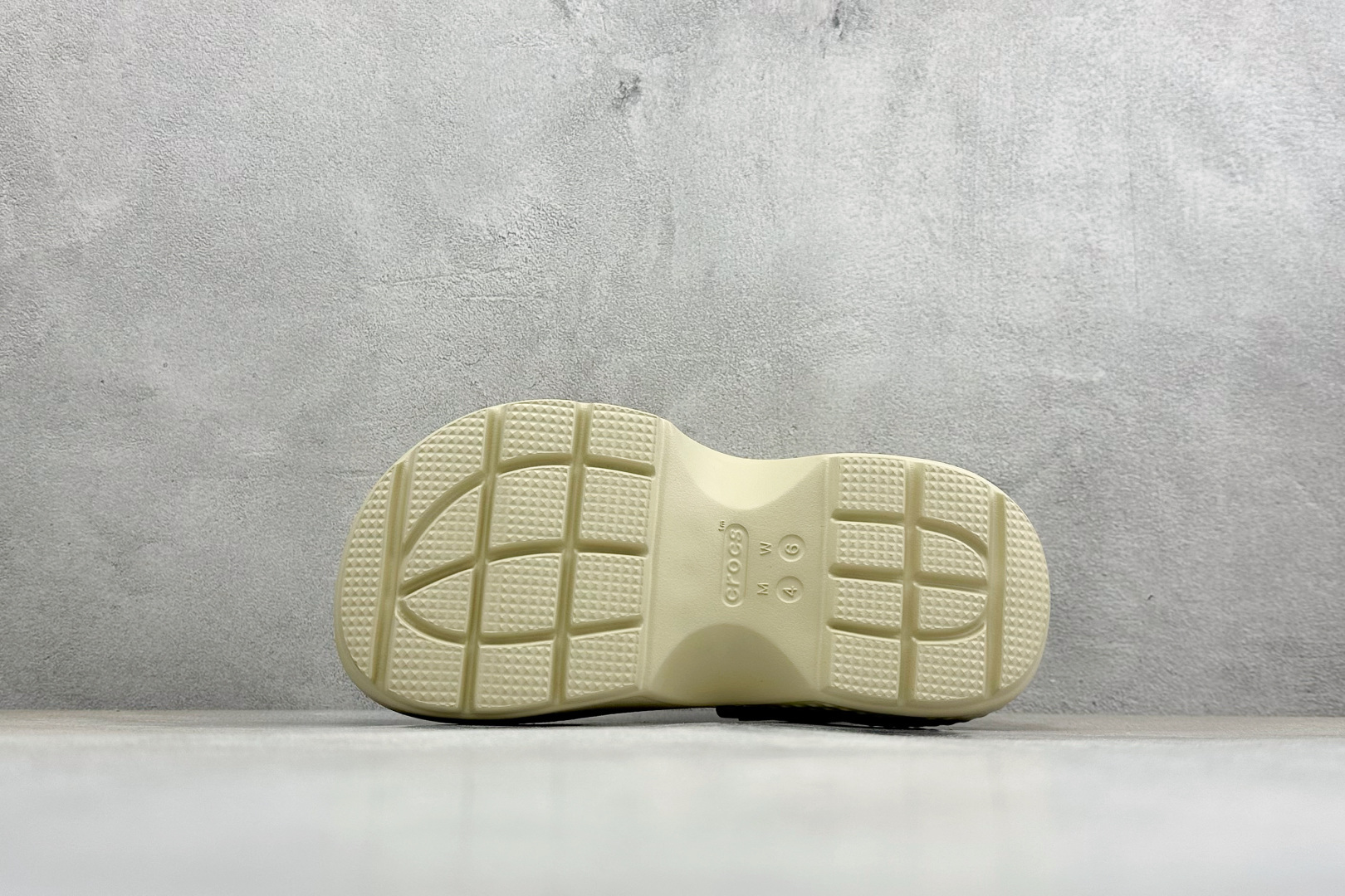 K版Crocs 卡洛驰 雪屋 经典热销系列 经典主推 209347-2Y2 K版Crocs 卡洛驰 雪屋 经典热销系列 经典主推 209347-2Y2