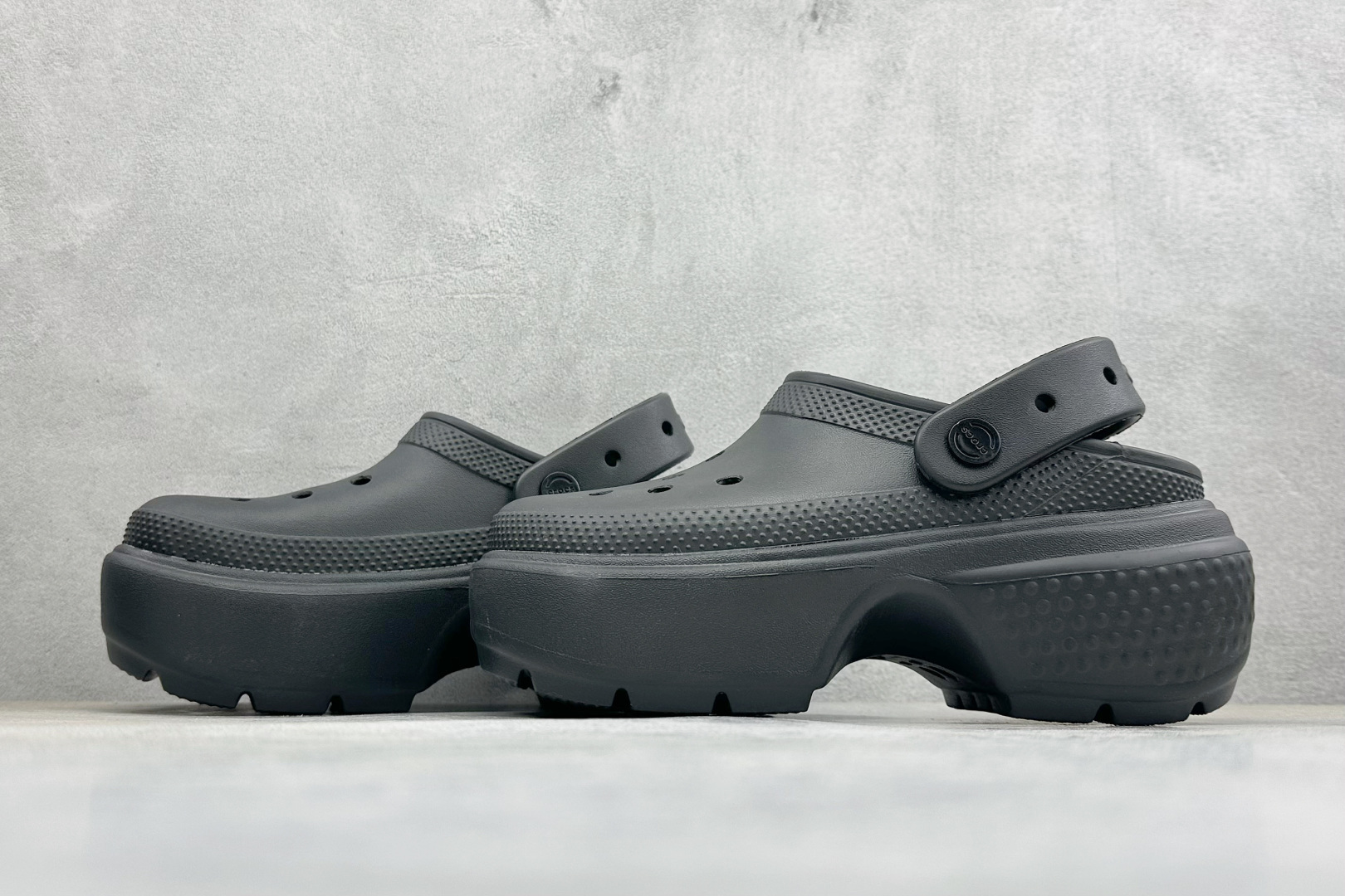 K版Crocs 卡洛驰 雪屋 经典热销系列 经典主推 205089-066 K版Crocs 卡洛驰 雪屋 经典热销系列 经典主推 205089-066