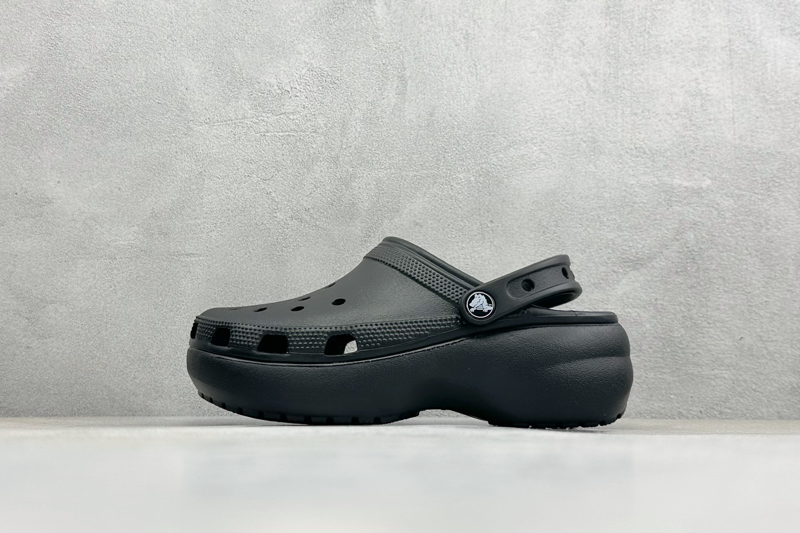 K版Crocs 卡洛驰 云彩 洞洞鞋 经典热销系列 经典主推 206750-100