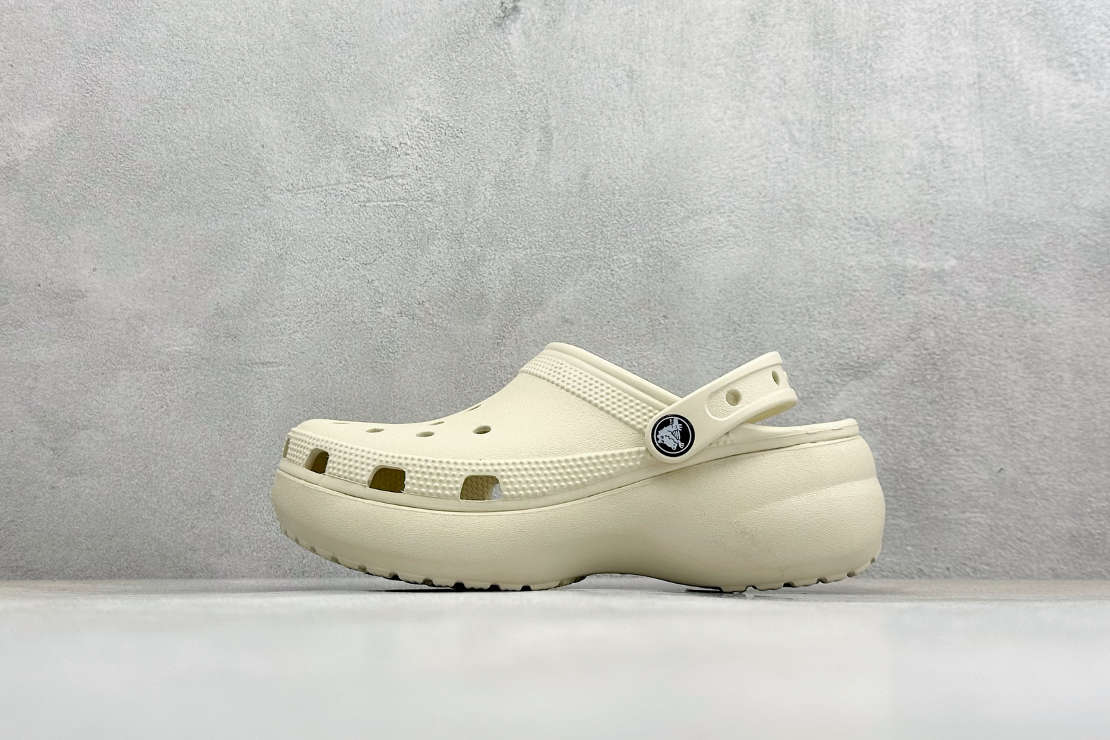 K版Crocs 卡洛驰 云彩 洞洞鞋 经典热销系列 经典主推 206750-2Y2