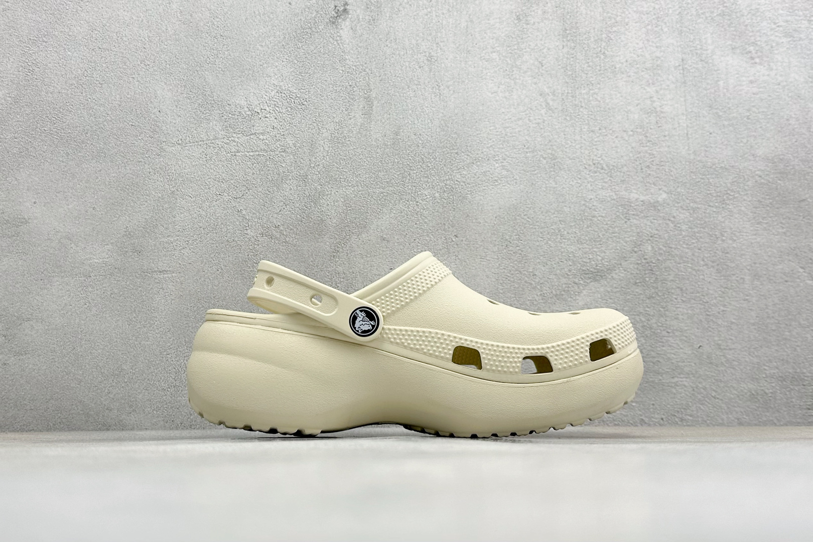 K版Crocs 卡洛驰 云彩 洞洞鞋 经典热销系列 经典主推 206750-2Y2
