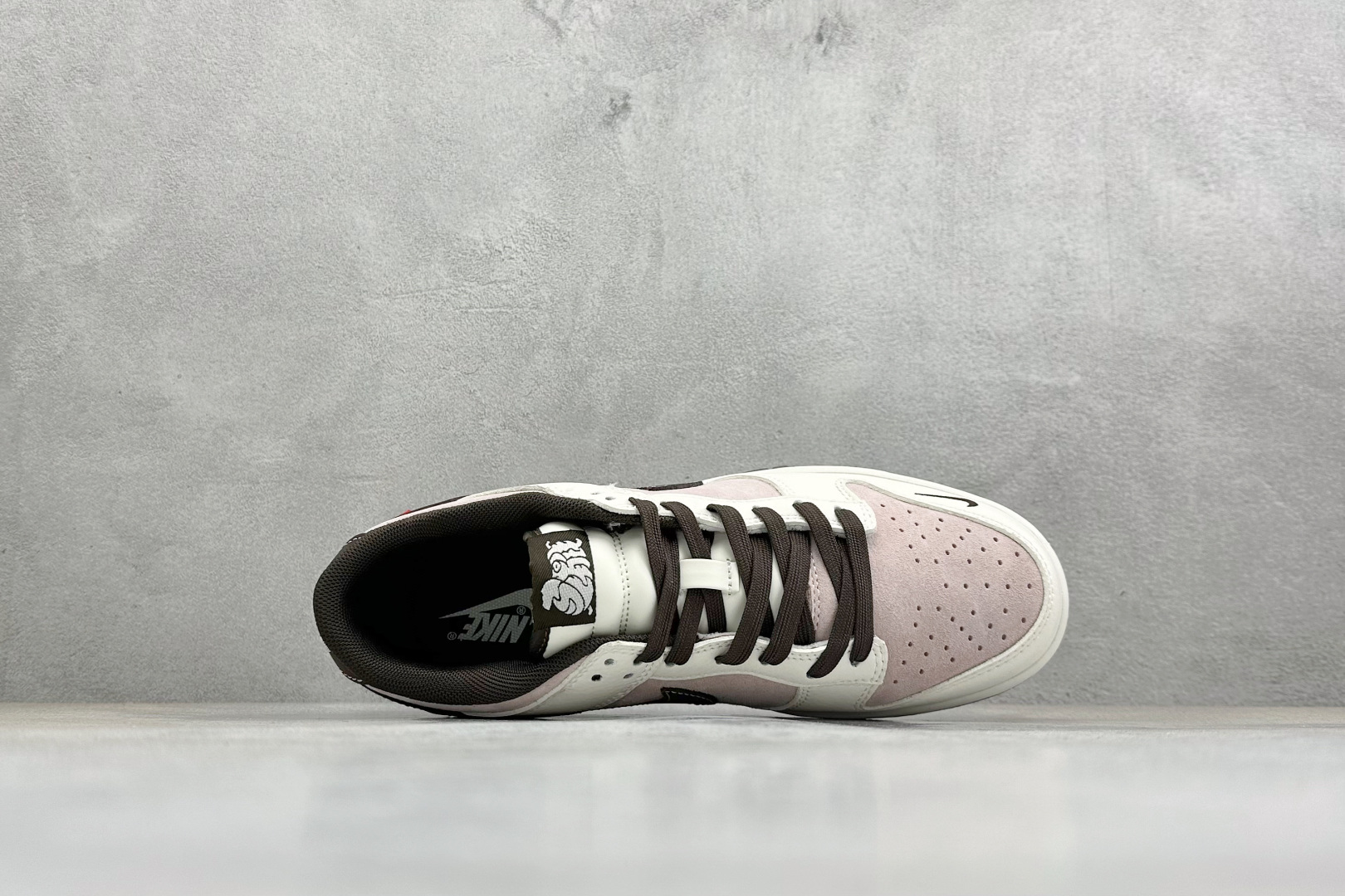 Nike Dunk Low × Supreme联名款 马上有钱风格 XZ5899-118 Nike Dunk Low × Supreme联名款 马上有钱风格 XZ5899-118