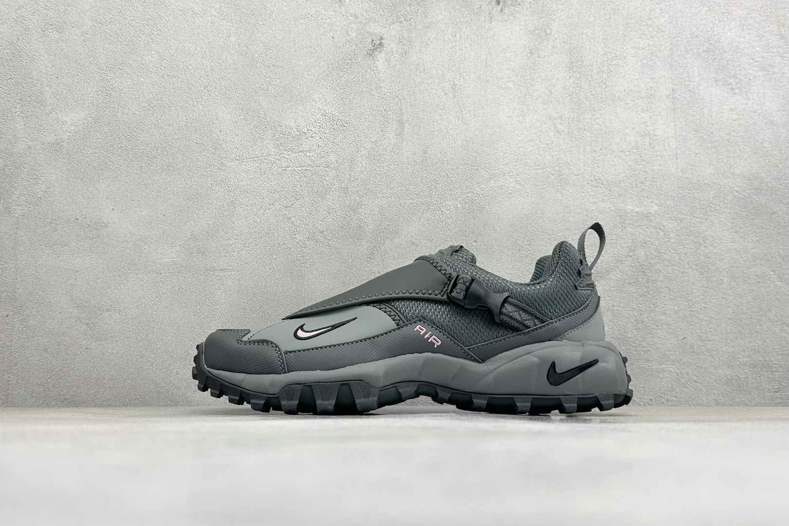 GS版Nike ACG Phassad 耐克时尚舒适 抓地登山徒步鞋 HM7133-003 GS版Nike ACG Phassad 耐克时尚舒适 抓地登山徒步鞋 HM7133-003