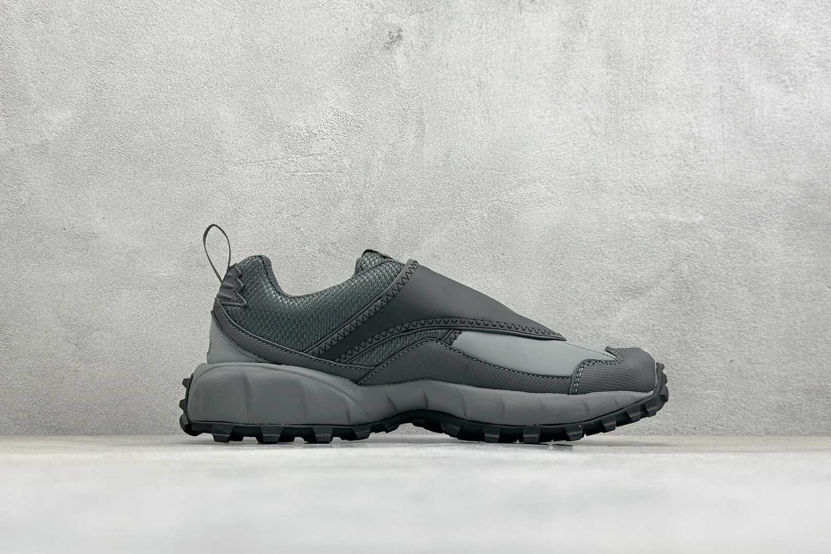 GS版Nike ACG Phassad 耐克时尚舒适 抓地登山徒步鞋 HM7133-003 GS版Nike ACG Phassad 耐克时尚舒适 抓地登山徒步鞋 HM7133-003