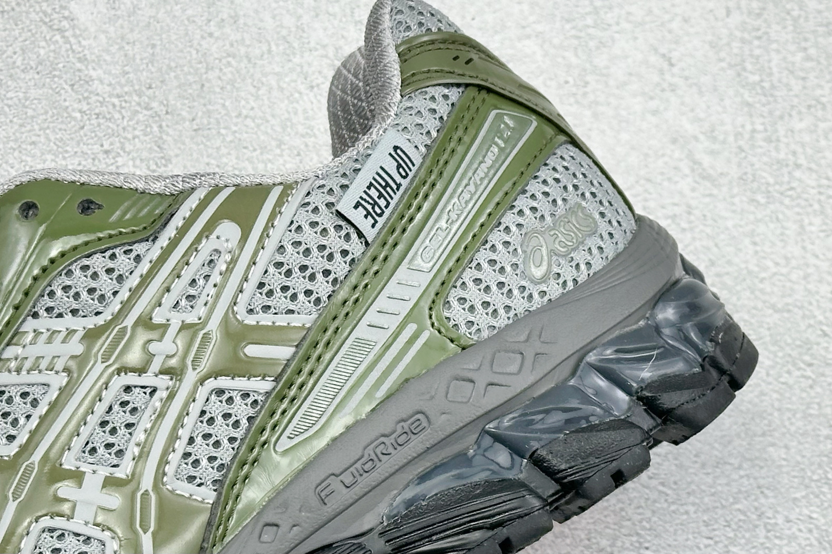 CH版Asics Gel-Kayano 12.1 亚瑟士 运动休闲透气专业跑鞋 1203A869-021 CH版Asics Gel-Kayano 12.1 亚瑟士 运动休闲透气专业跑鞋 1203A869-021