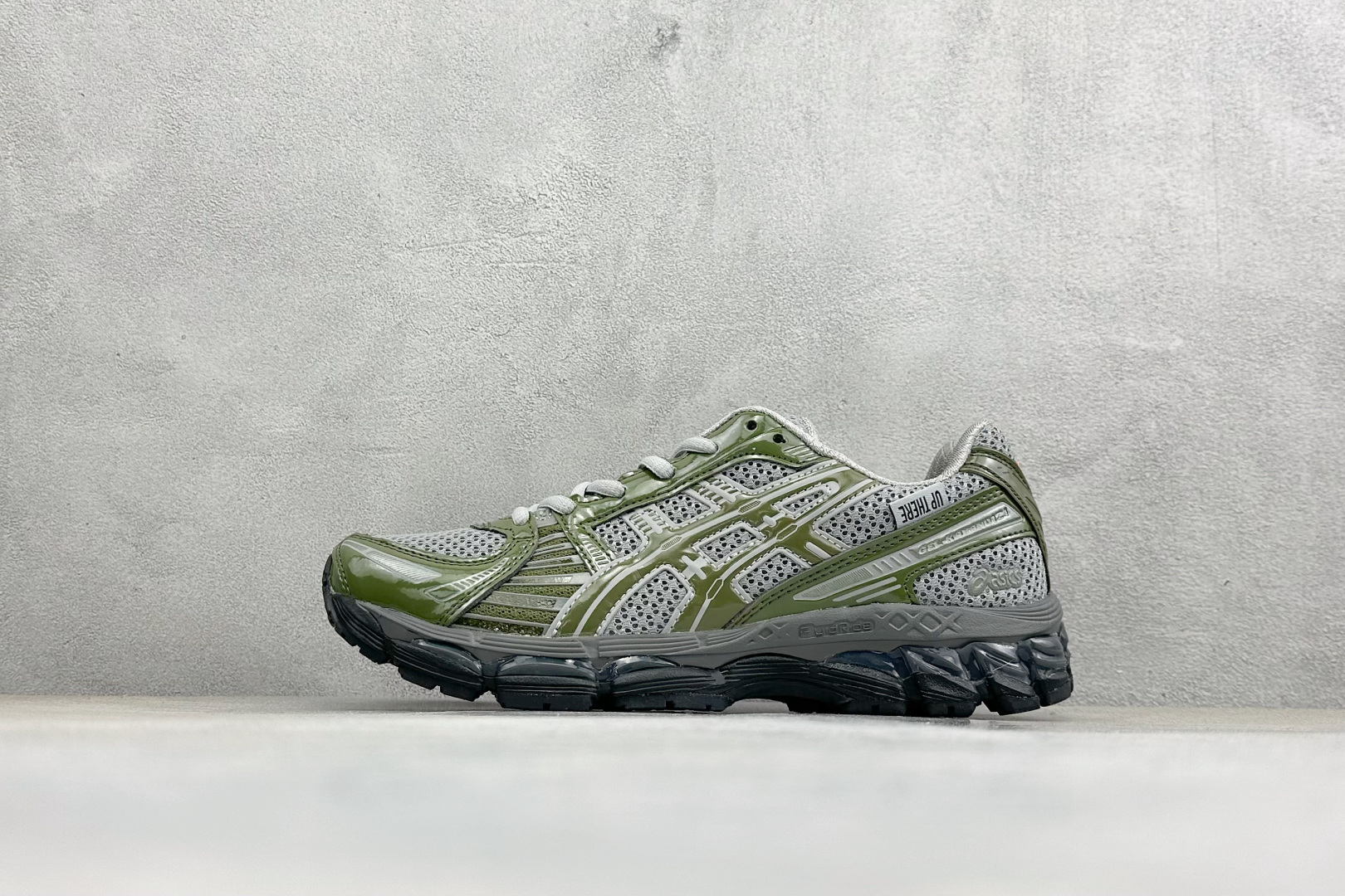 CH版Asics Gel-Kayano 12.1 亚瑟士 运动休闲透气专业跑鞋 1203A869-021 CH版Asics Gel-Kayano 12.1 亚瑟士 运动休闲透气专业跑鞋 1203A869-021