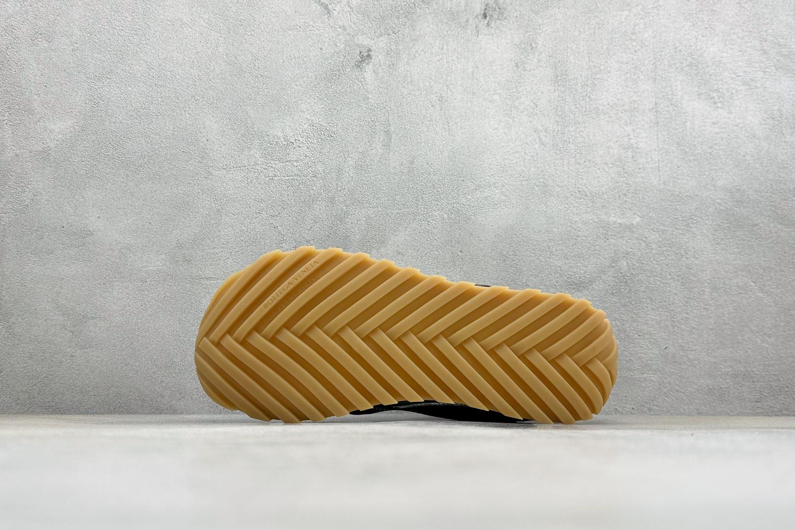 M版BOTTEGA VENETA Orbit Runner BV葆蝶家时尚休闲王一博同款老爹鞋运动鞋 M版BOTTEGA VENETA Orbit Runner BV葆蝶家时尚休闲王一博同款老爹鞋运动鞋