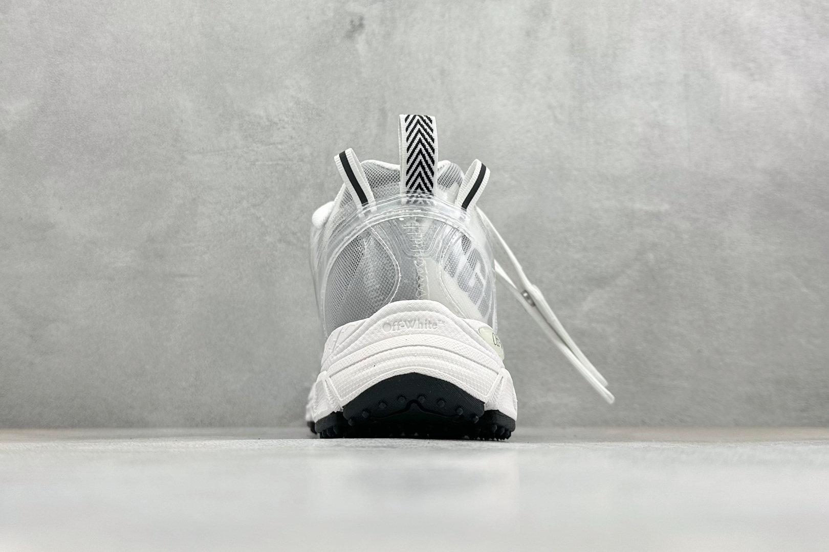 S版 Off-White 防滑耐磨透气性轻便跑鞋 OWIA289F25LEA001 S版 Off-White 防滑耐磨透气性轻便跑鞋 OWIA289F25LEA001