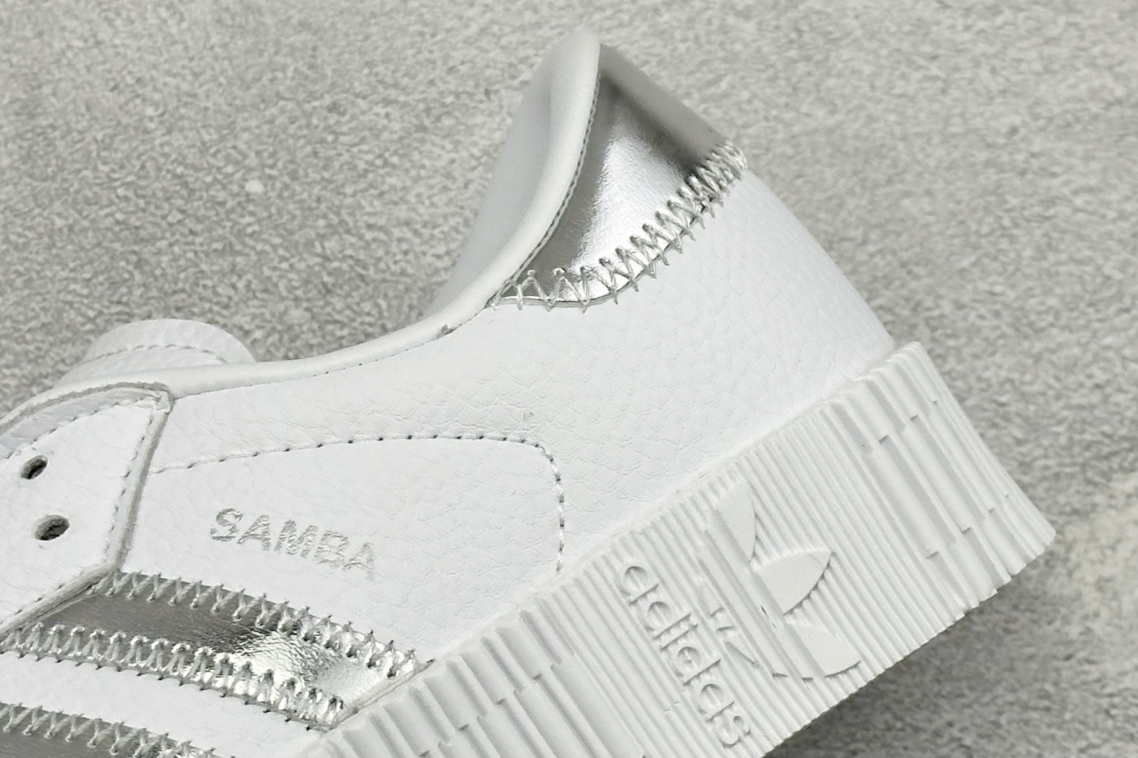XH版Adidas originals Sambarose 桑巴增高舒适耐磨防滑低帮板鞋 EE9017
