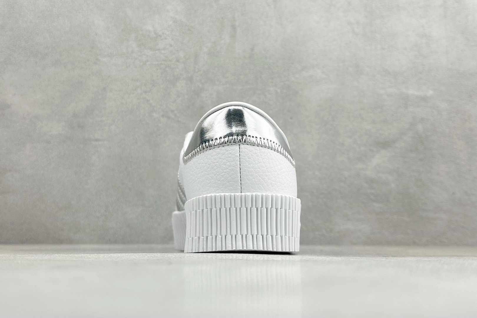 XH版Adidas originals Sambarose 桑巴增高舒适耐磨防滑低帮板鞋 EE9017