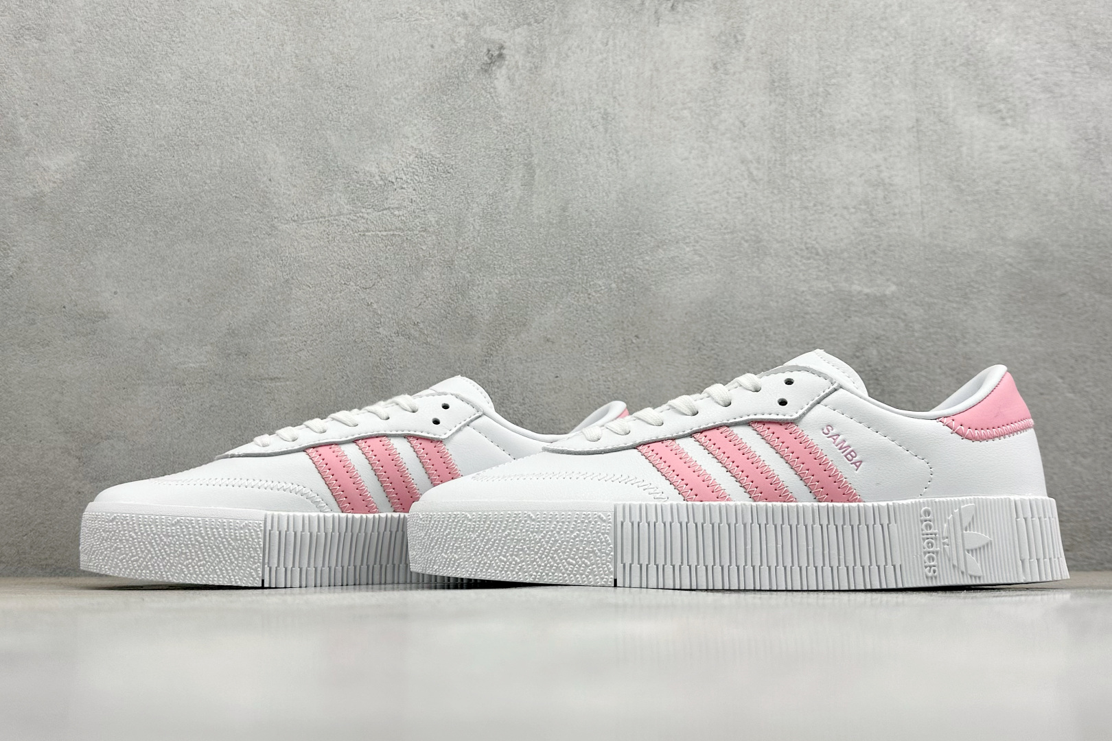 XH版Adidas originals Sambarose 桑巴增高舒适耐磨防滑低帮板鞋 FU7456