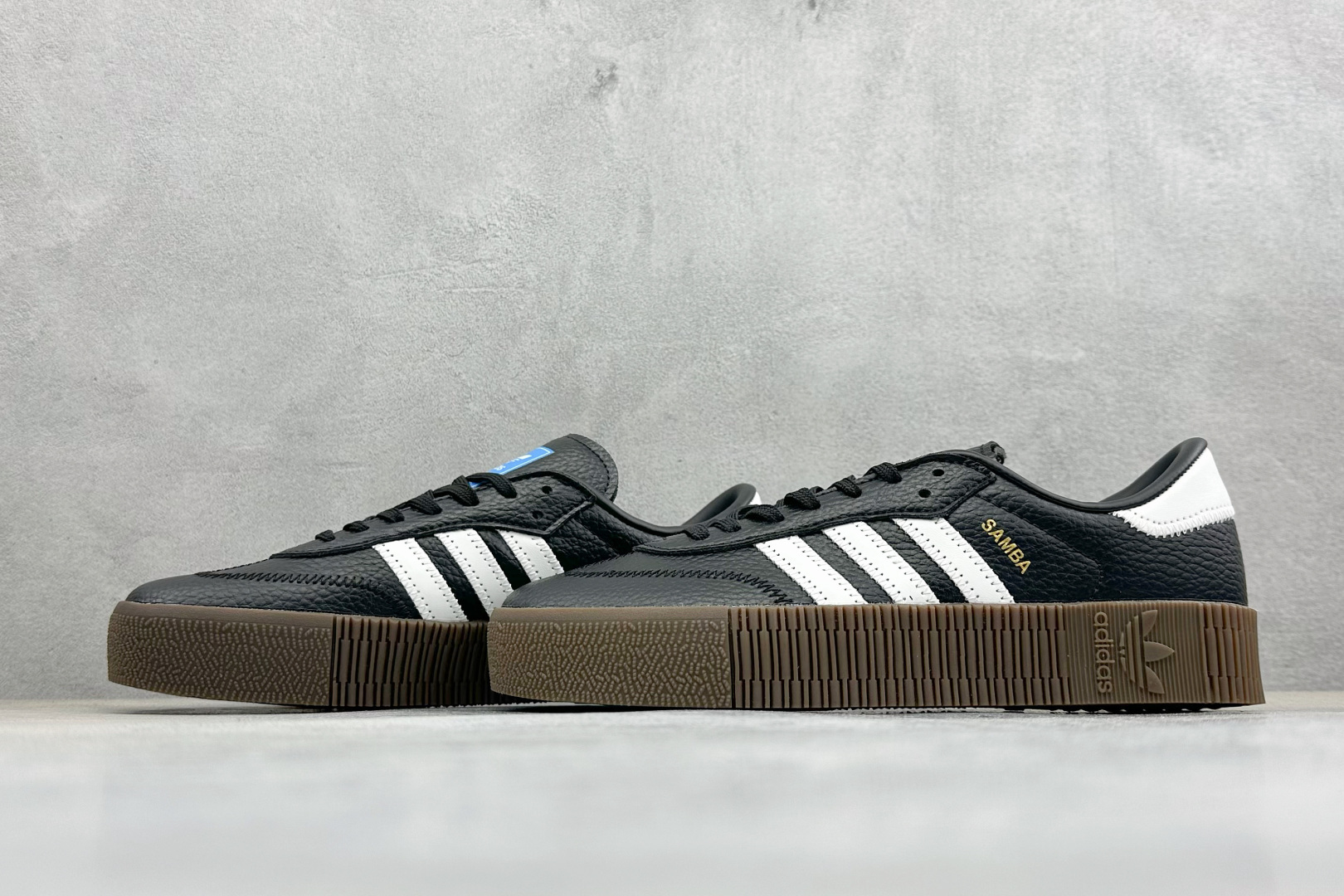XH版Adidas originals Sambarose 桑巴增高舒适耐磨防滑低帮板鞋 B28156