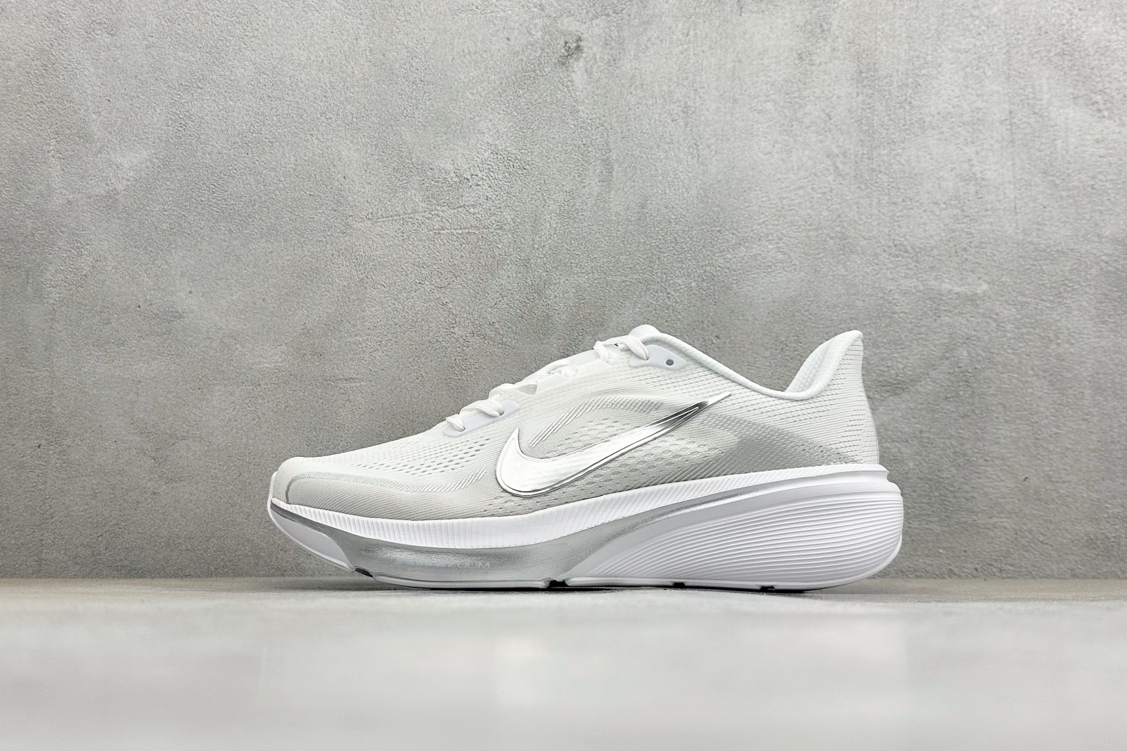 CH版NK AIR ZOOM PEGASUS 42 登月休闲运动跑鞋 IF1688-108 CH版NK AIR ZOOM PEGASUS 42 登月休闲运动跑鞋 IF1688-108