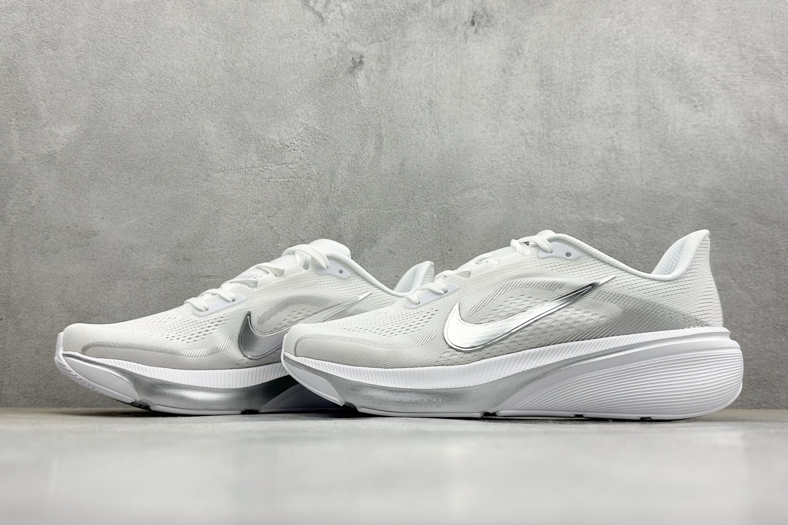 CH版NK AIR ZOOM PEGASUS 42 登月休闲运动跑鞋 IF1688-108 CH版NK AIR ZOOM PEGASUS 42 登月休闲运动跑鞋 IF1688-108