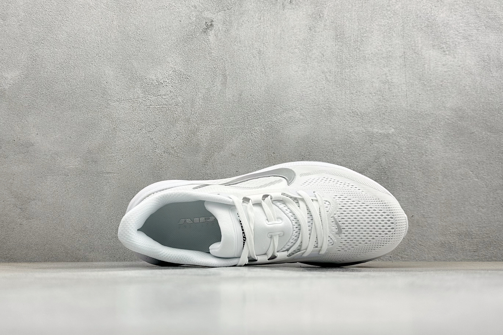 CH版NK AIR ZOOM PEGASUS 42 登月休闲运动跑鞋 IF1688-108 CH版NK AIR ZOOM PEGASUS 42 登月休闲运动跑鞋 IF1688-108