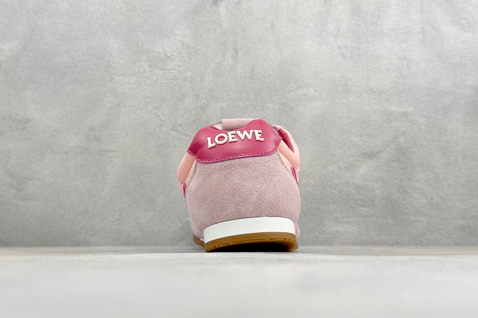 罗意威/Loewe Ballet Runner 爆款芭蕾舞鞋 2.0系列阿甘复古风德训薄底百搭休闲运动鞋 2528-1PINK 罗意威/Loewe Ballet Runner 爆款芭蕾舞鞋 2.0系列阿甘复古风德训薄底百搭休闲运动鞋 2528-1PINK