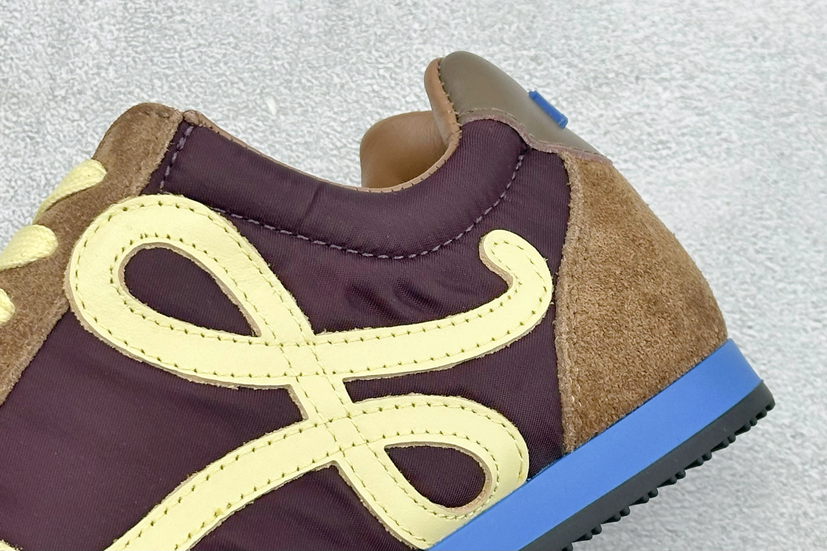 罗意威/Loewe Ballet Runner 爆款芭蕾舞鞋 2.0系列阿甘复古风德训薄底百搭休闲运动鞋 2528-1BROWN 罗意威/Loewe Ballet Runner 爆款芭蕾舞鞋 2.0系列阿甘复古风德训薄底百搭休闲运动鞋 2528-1BROWN
