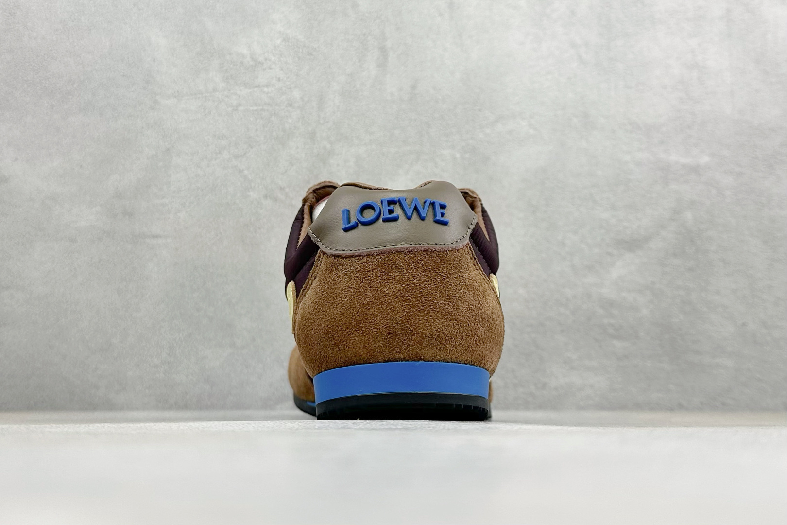 罗意威/Loewe Ballet Runner 爆款芭蕾舞鞋 2.0系列阿甘复古风德训薄底百搭休闲运动鞋 2528-1BROWN 罗意威/Loewe Ballet Runner 爆款芭蕾舞鞋 2.0系列阿甘复古风德训薄底百搭休闲运动鞋 2528-1BROWN