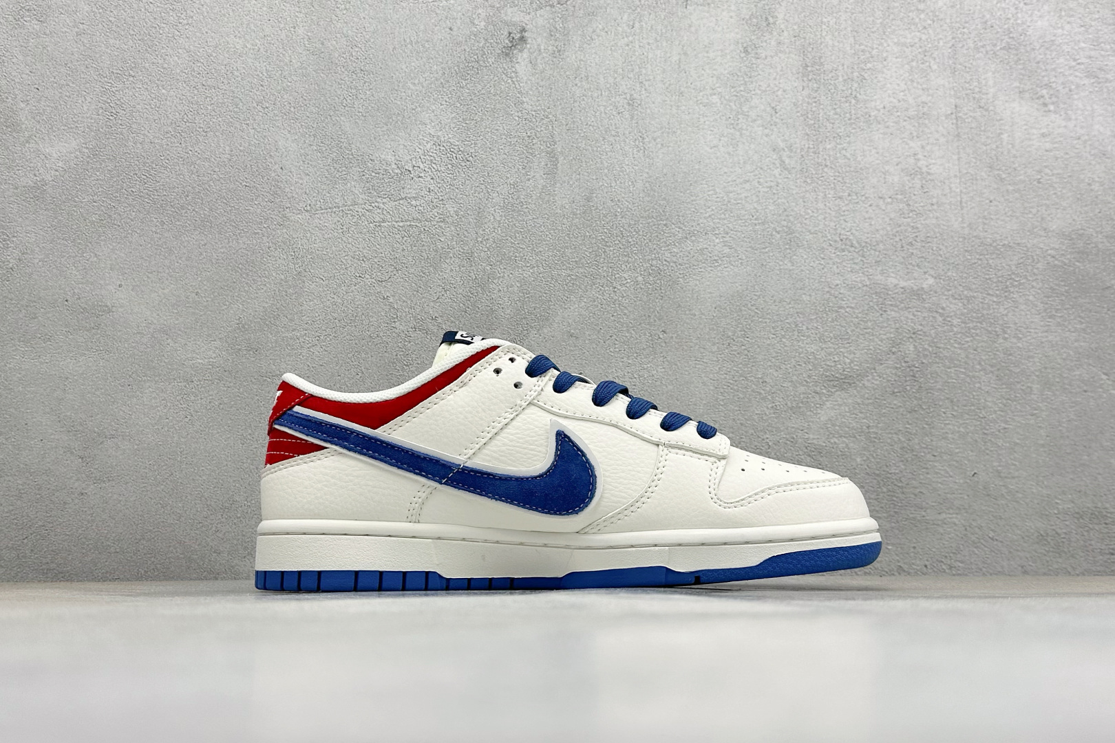Nike Dunk × Supreme 2026限定款 白蓝红撞色直击复古潮流魂 XZ5899-117 Nike Dunk × Supreme 2026限定款 白蓝红撞色直击复古潮流魂 XZ5899-117
