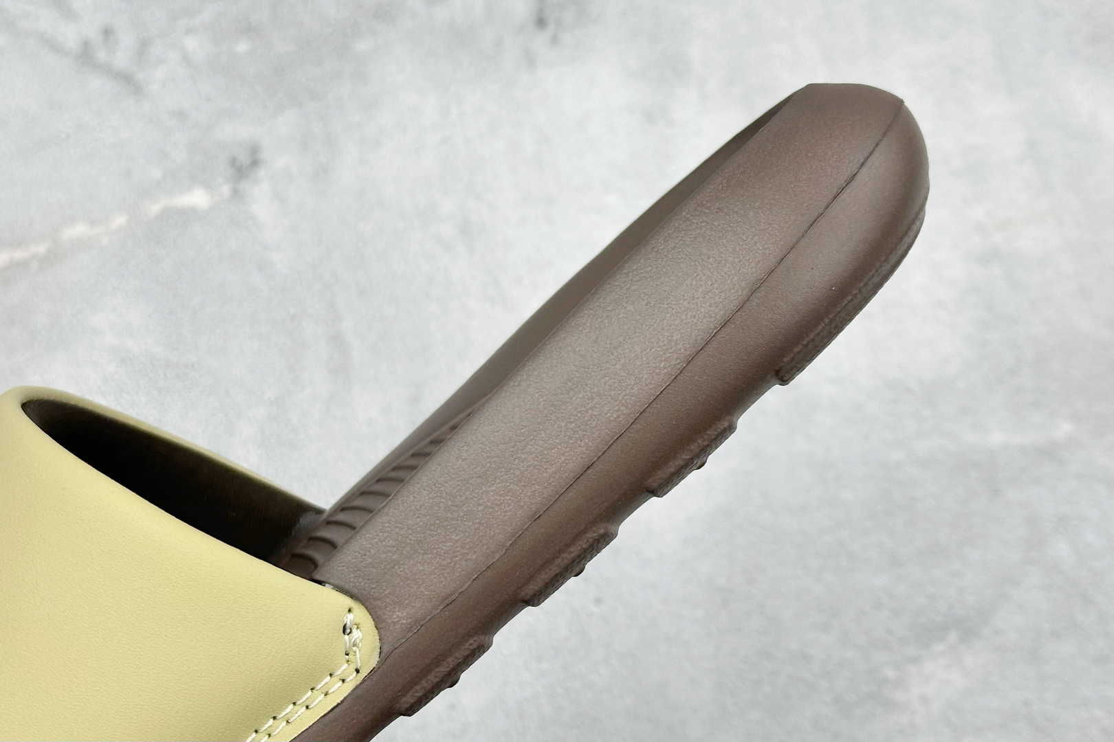 CX版Nike VICTORI ONE SLIDE 舒适时尚 EVA 防滑防磨减震一字拖鞋 CN9675-701
