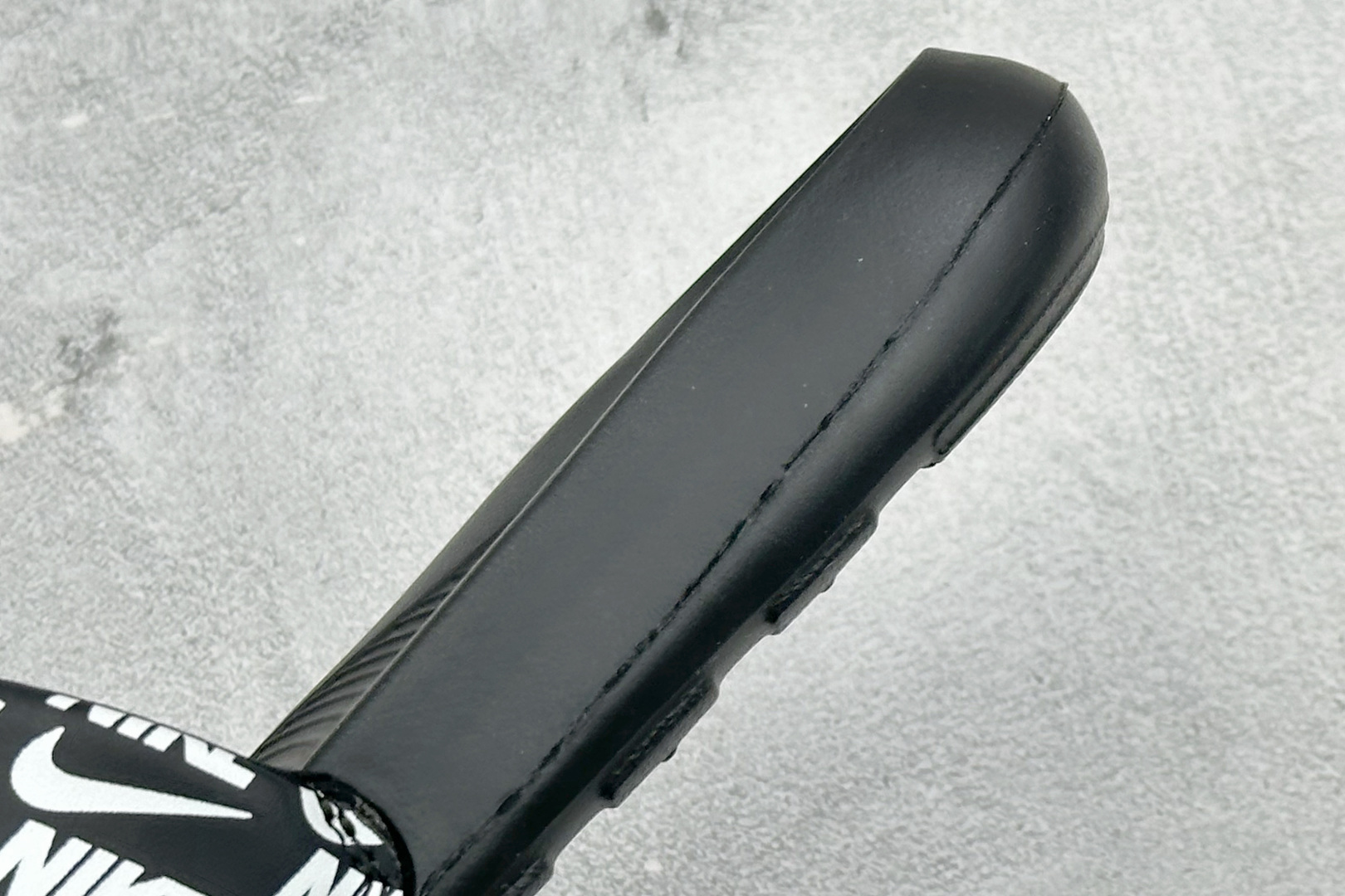CX版Nike VICTORI ONE SLIDE 舒适时尚 EVA 防滑防磨减震一字拖鞋 CN9678-001