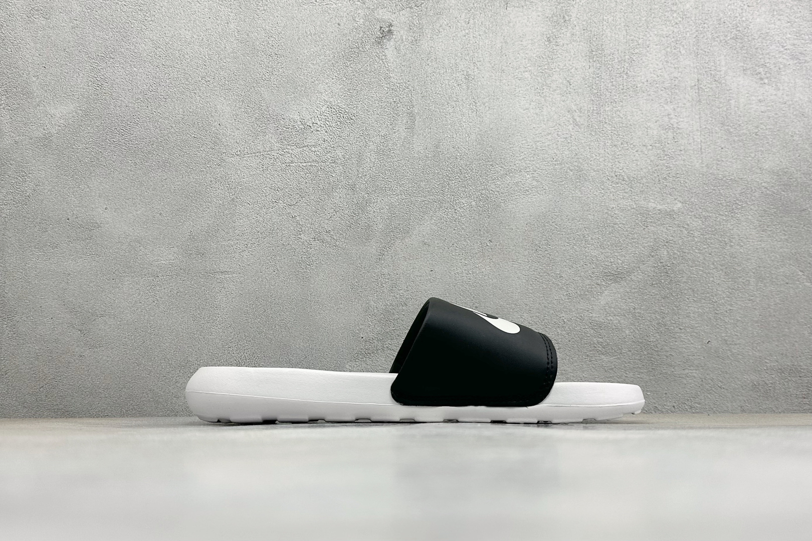 CX版Nike VICTORI ONE SLIDE 舒适时尚 EVA 防滑防磨减震一字拖鞋 DD0234-100