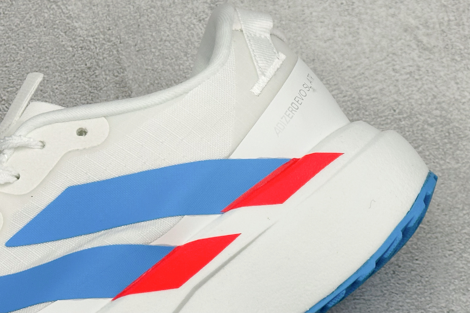 TY版AD ADIZERO EVO SL ATR 阿迪超轻透气缓震跑鞋 KK0214 TY版AD ADIZERO EVO SL ATR 阿迪超轻透气缓震跑鞋 KK0214