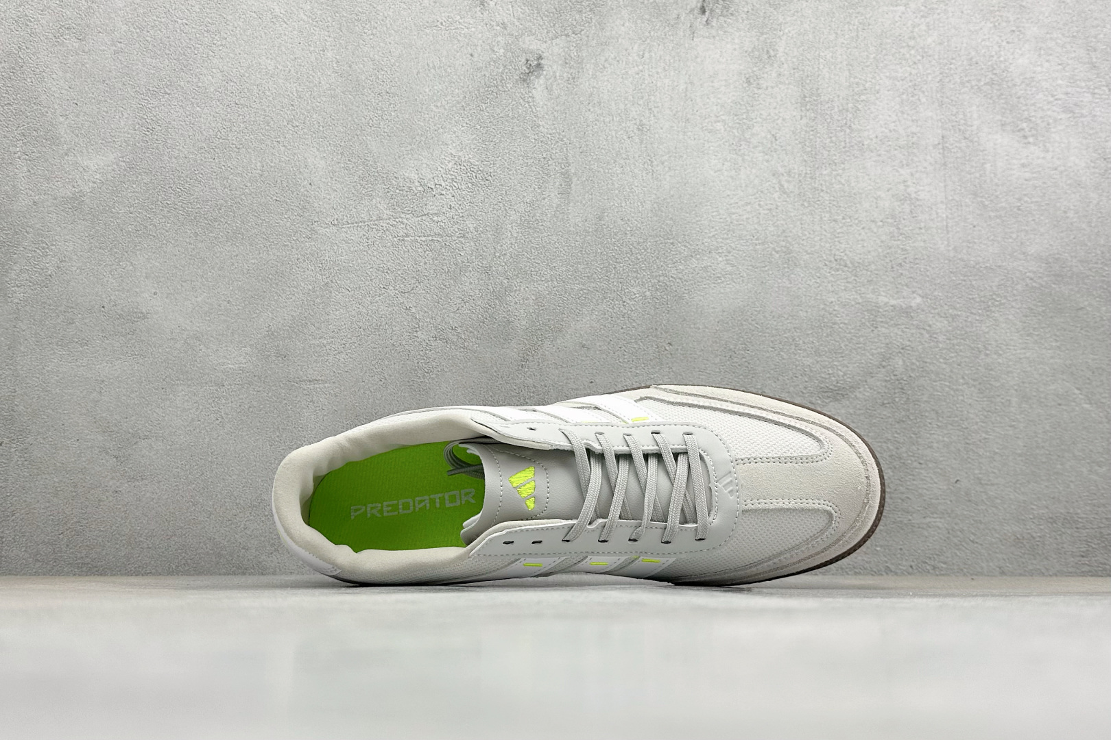 Adidas PREDATOR FREESTYLE 舒适百搭薄底 防滑耐磨板鞋 IF8351