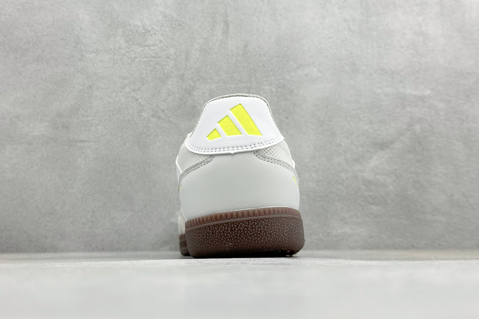 Adidas PREDATOR FREESTYLE 舒适百搭薄底 防滑耐磨板鞋 IF8351