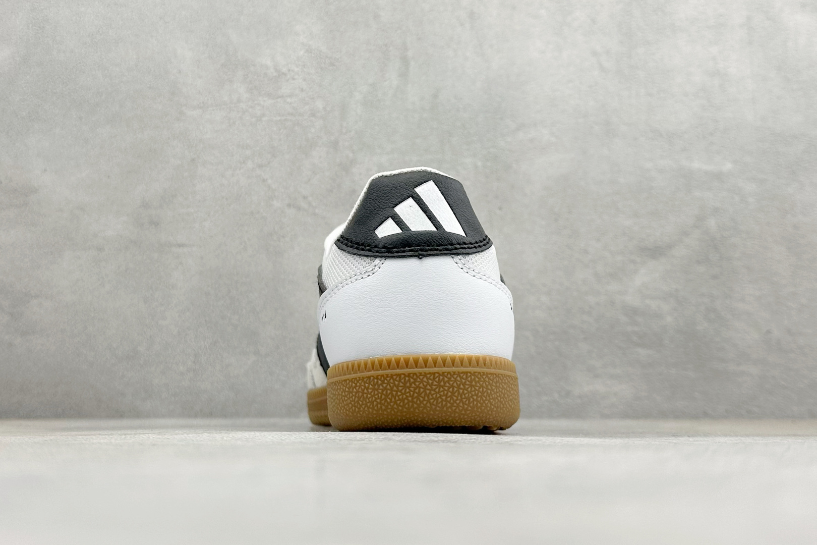 Adidas PREDATOR FREESTYLE 舒适百搭薄底 防滑耐磨板鞋 IF1025