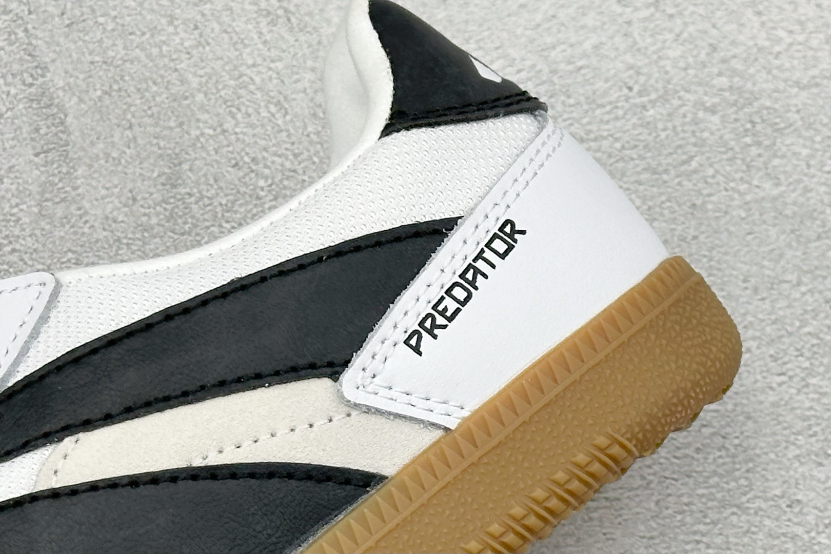 Adidas PREDATOR FREESTYLE 舒适百搭薄底 防滑耐磨板鞋 IF1025