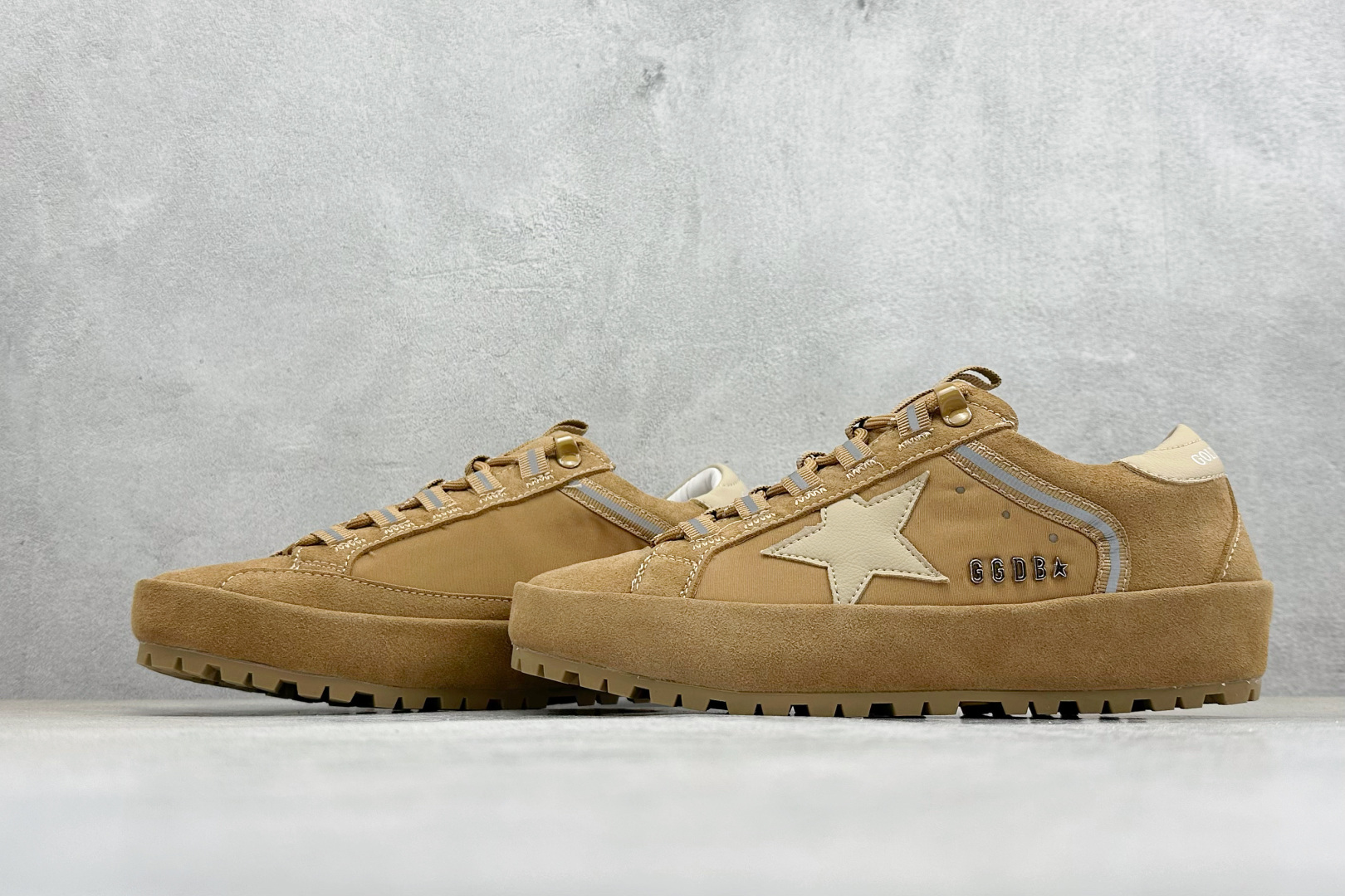 Golden Goose True Star 25s最新款 易烊千玺 萱美 王一博 朱亚文同款小红书爆款运动鞋 Golden Goose True Star 25s最新款 易烊千玺 萱美 王一博 朱亚文同款小红书爆款运动鞋